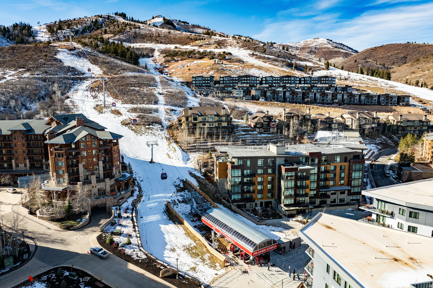 LIFT CONDOS - Residential