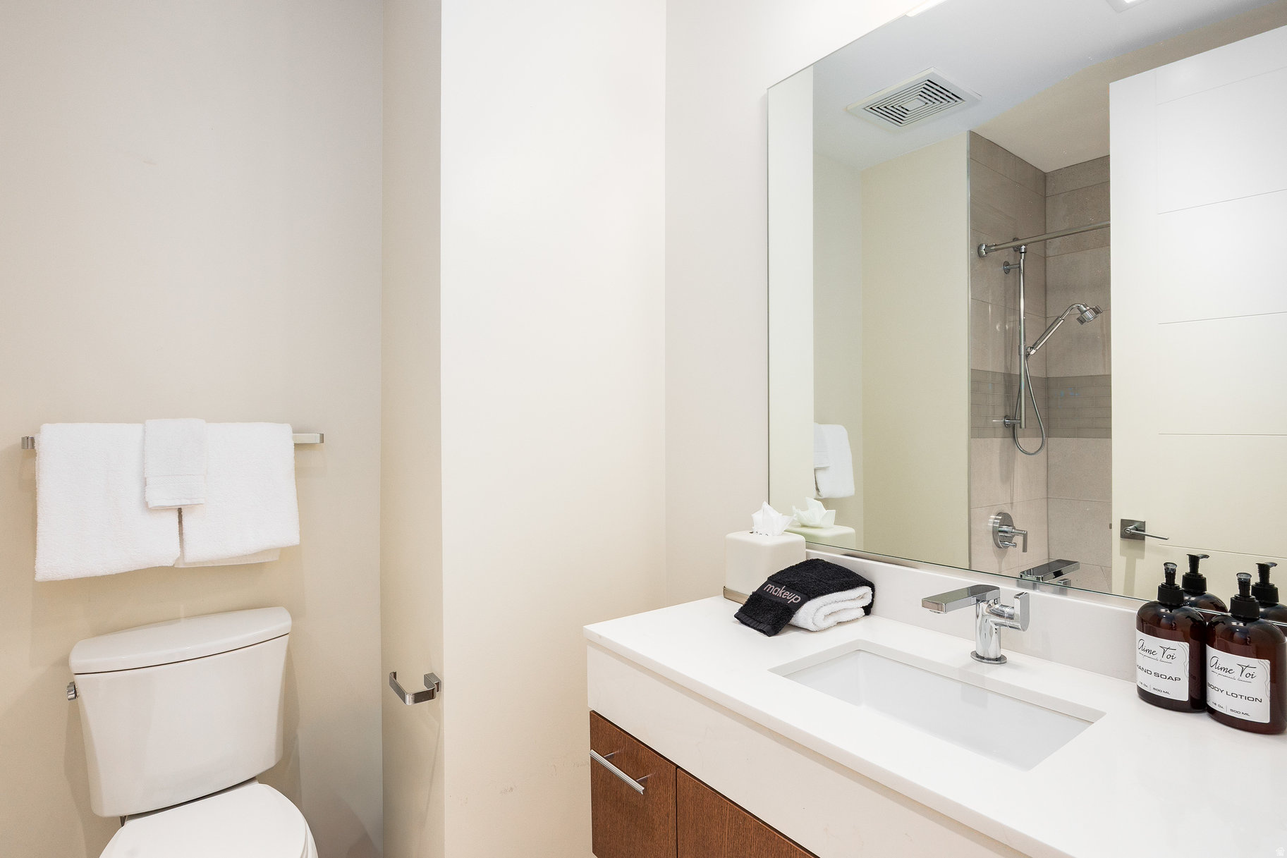 LIFT CONDOS - Residential