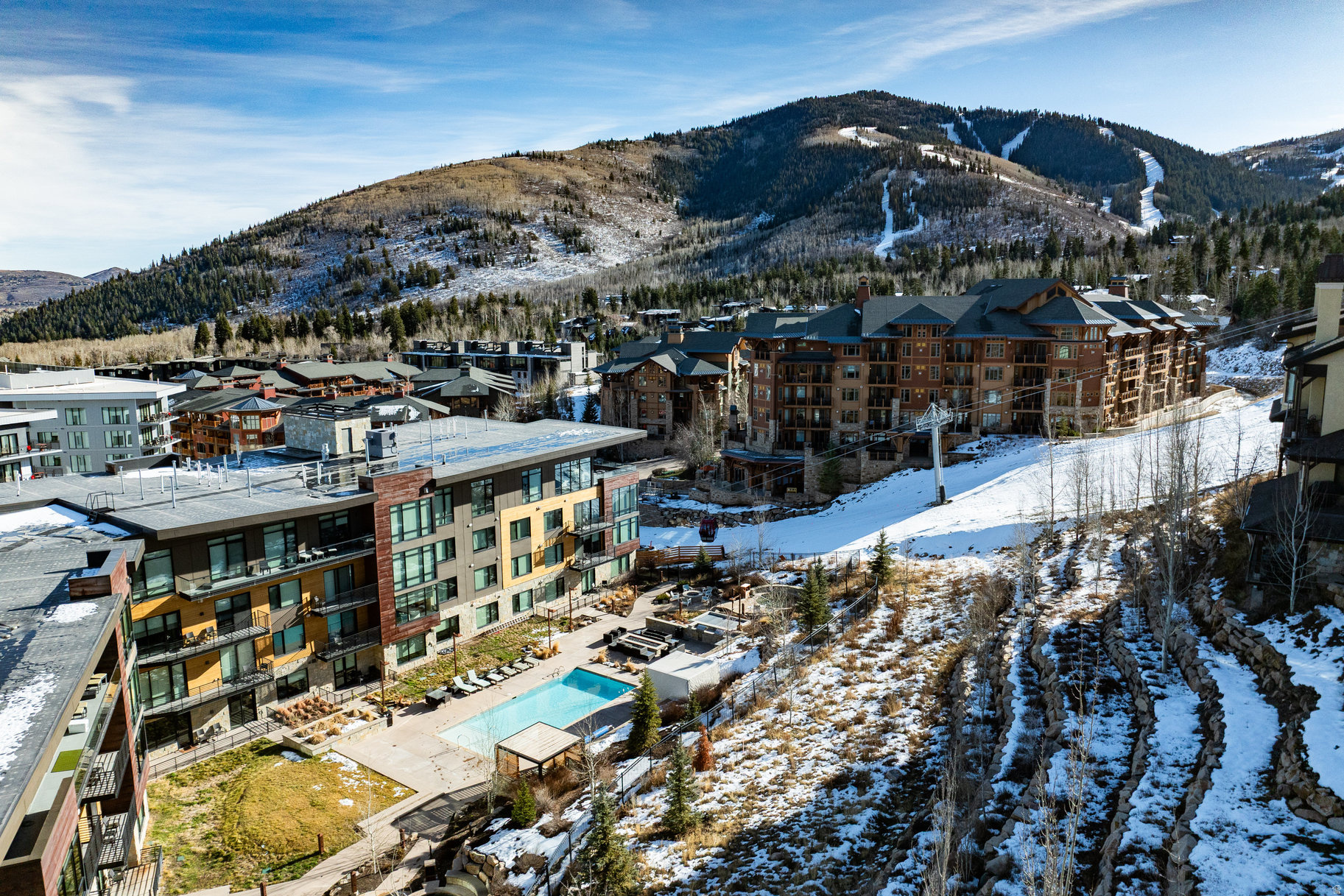 LIFT CONDOS - Residential