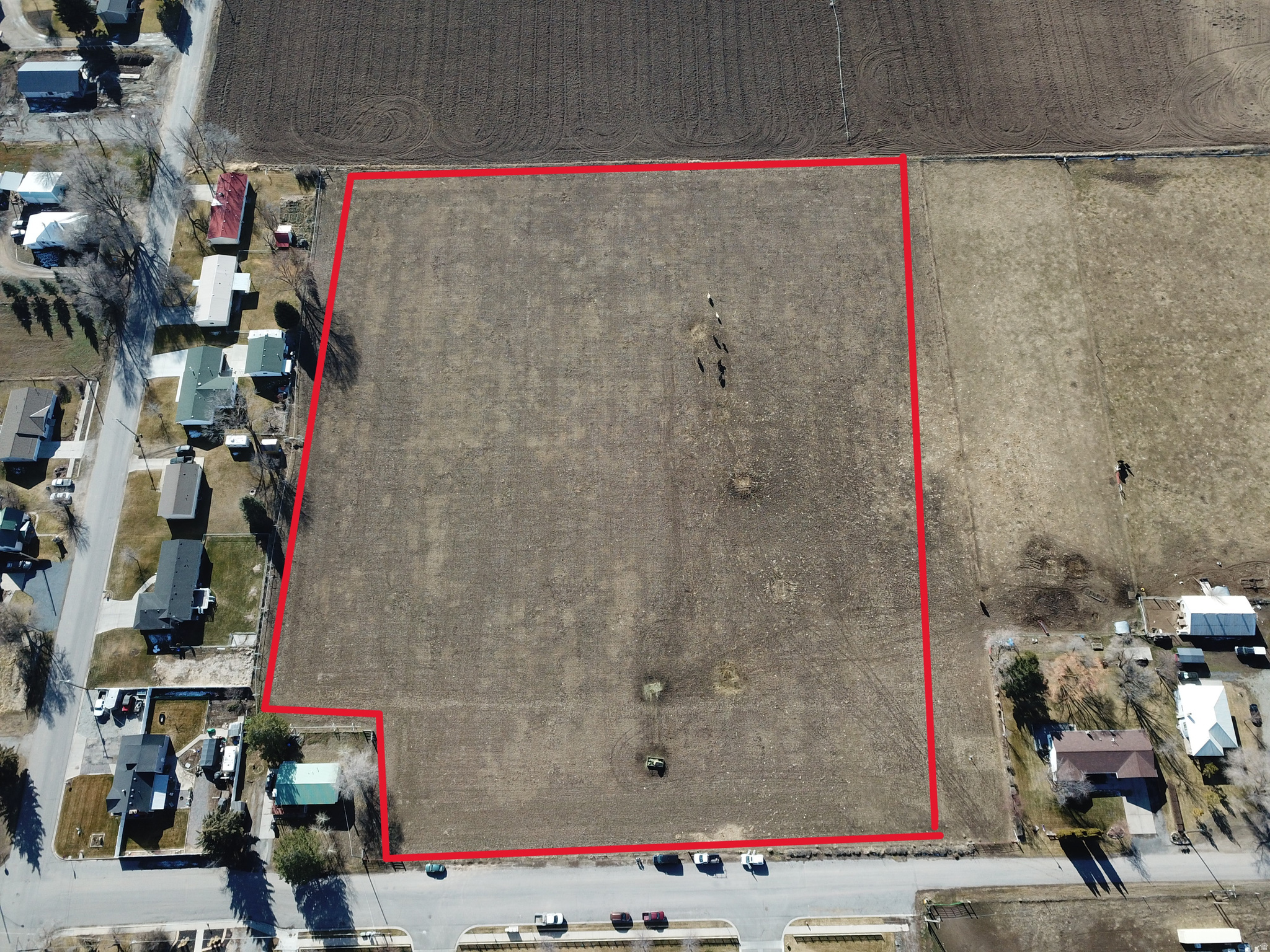 Incredible developmental property opportunity,  Or the prefect place to build your dream home on almost 7 acres for the perfect hobby farm  or amazing place for everything.   20 Shares of irrigation water included.  Buyer to verify all information.