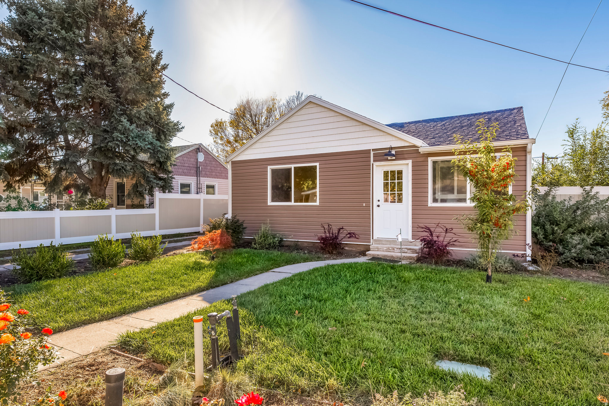 VILLAGE GARDENS - Residential
