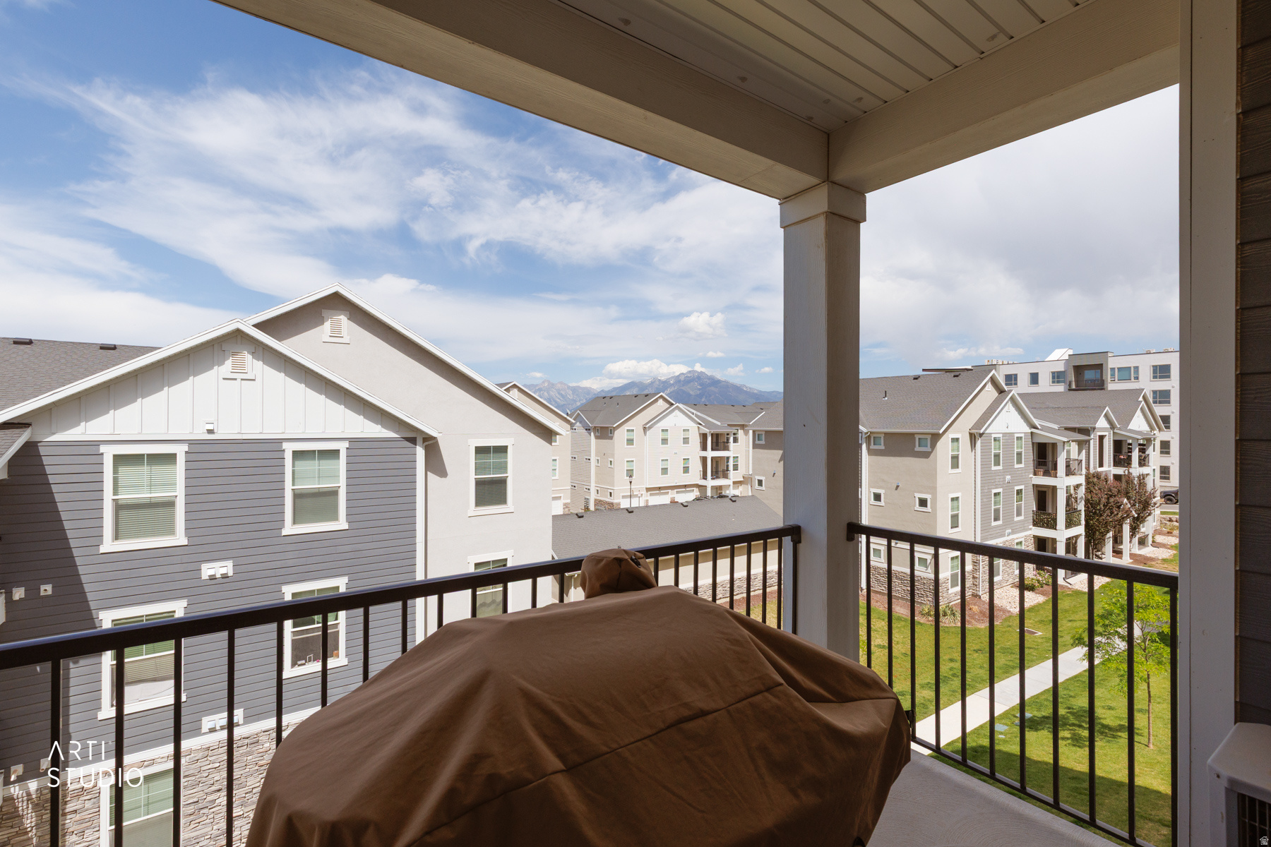SADDLEBROOK - Residential