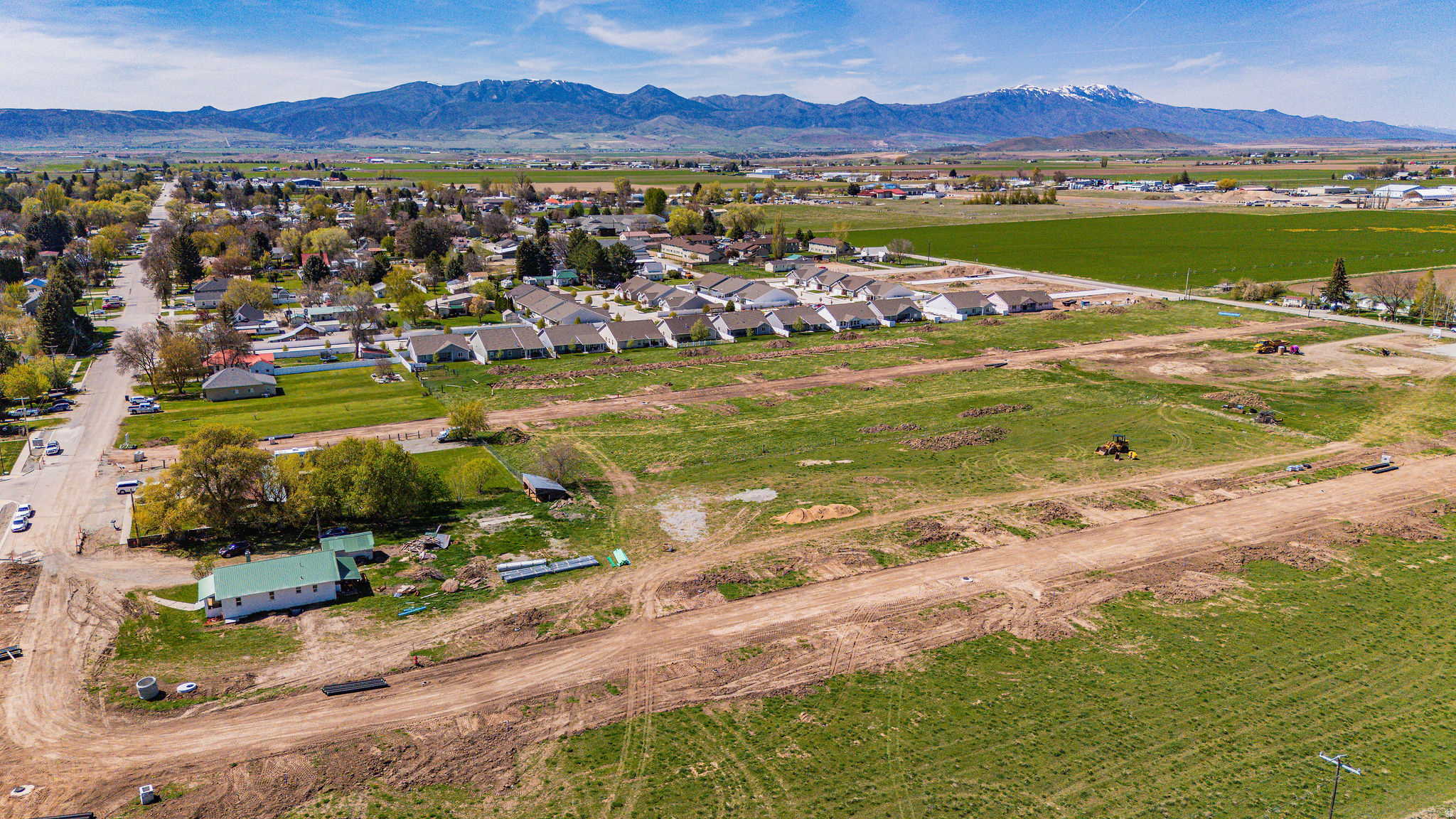 ENCLAVE EAST - Residential