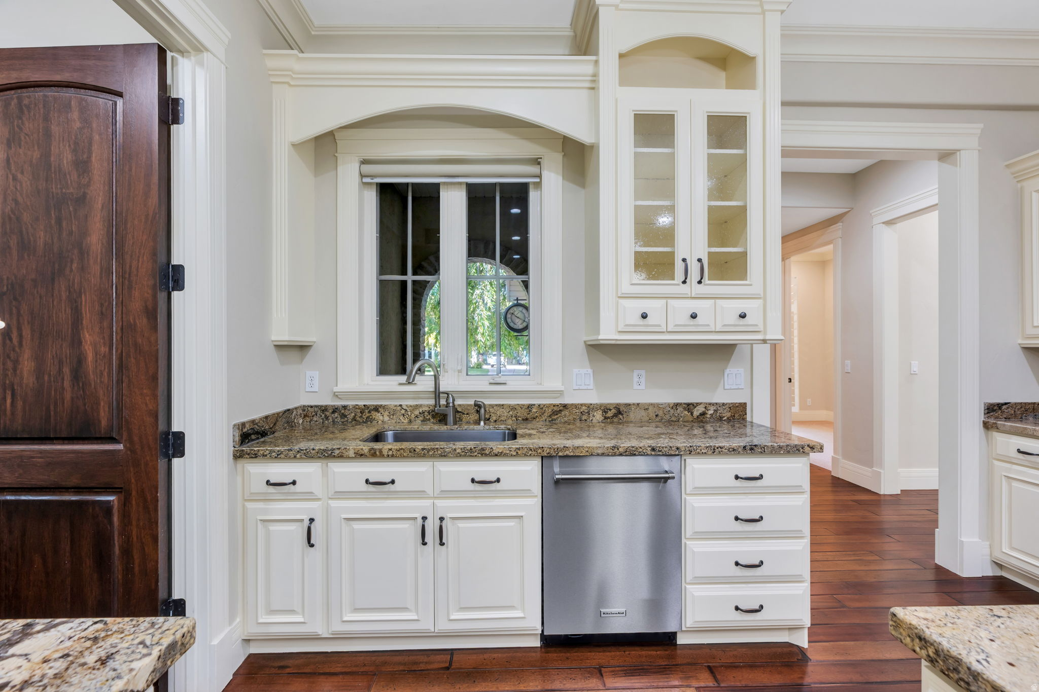 APPLEWOOD - Residential