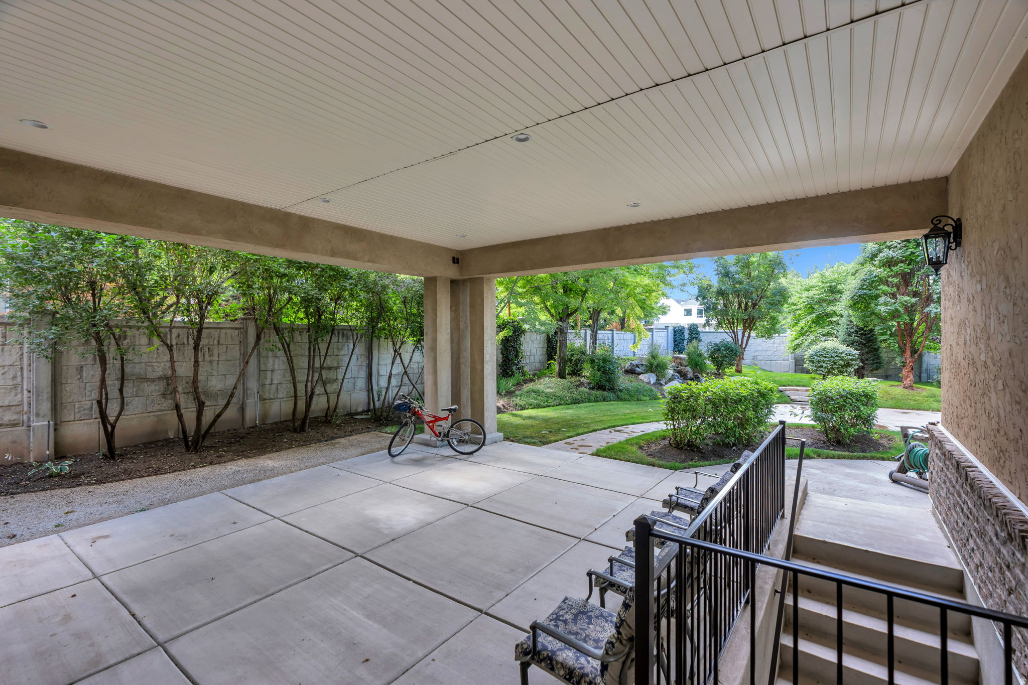 APPLEWOOD - Residential