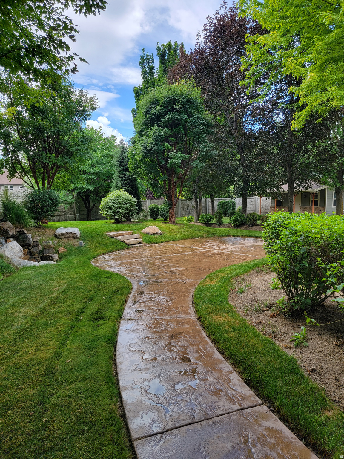 APPLEWOOD - Residential