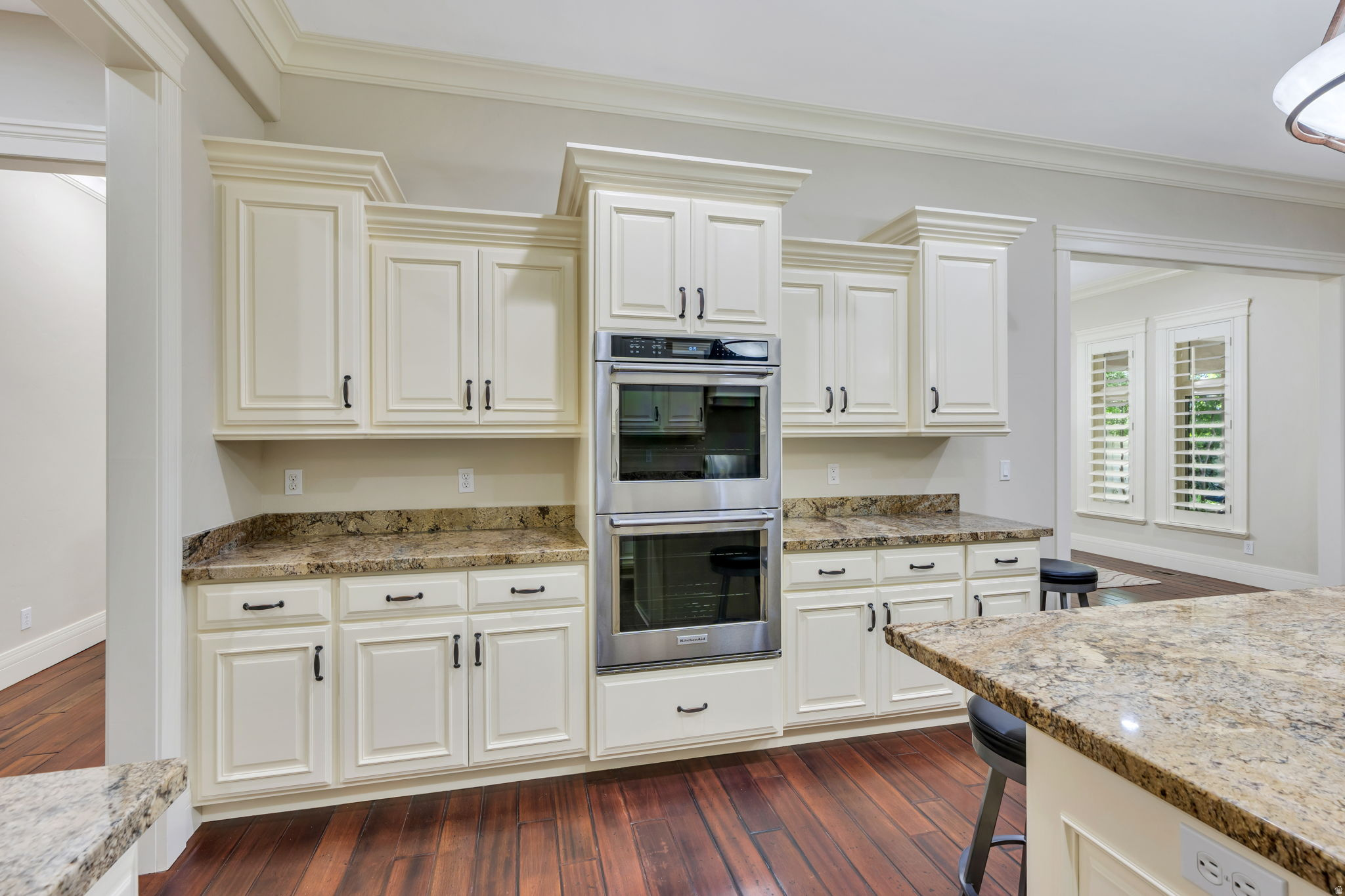APPLEWOOD - Residential