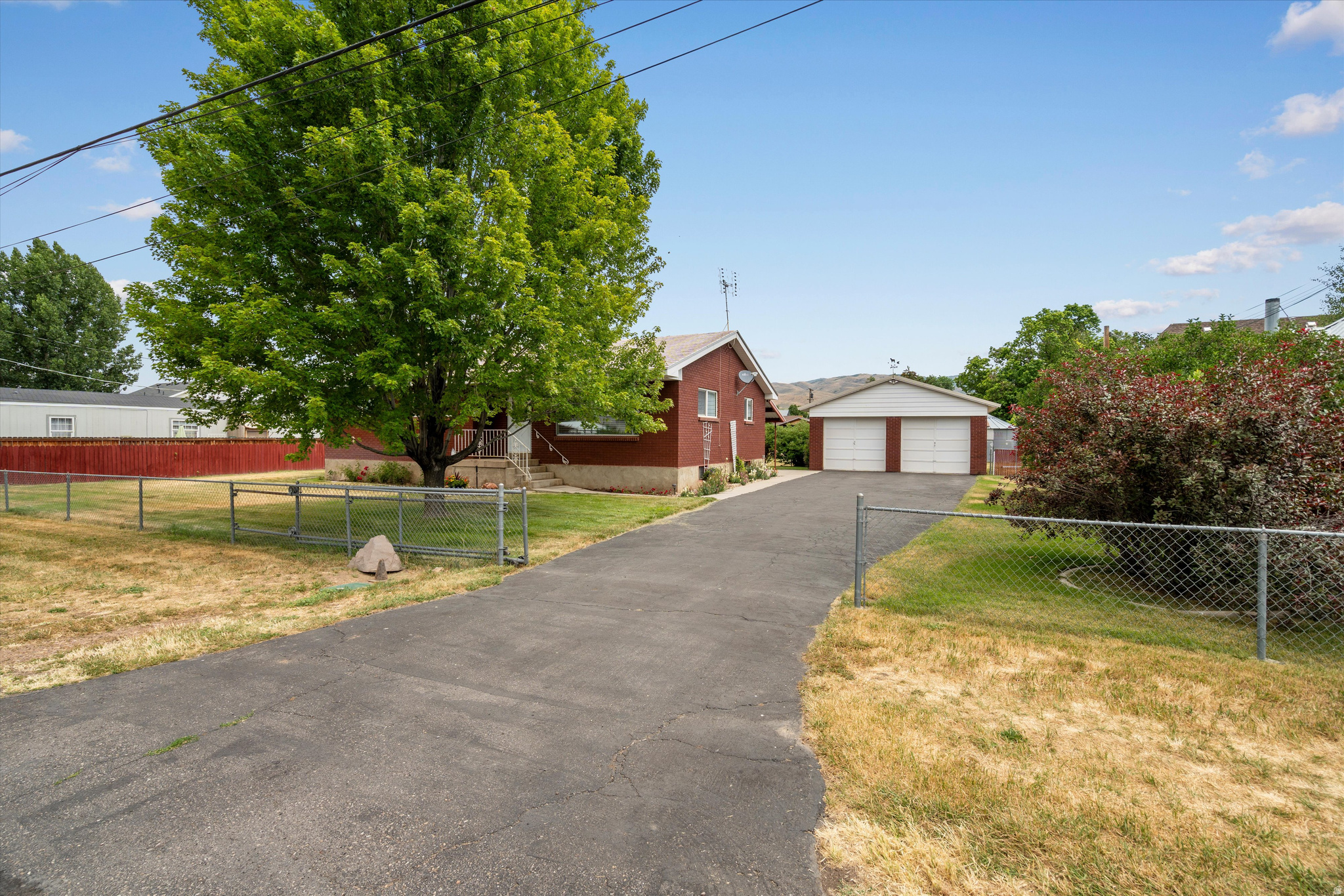 HENEFER TOWN - Residential