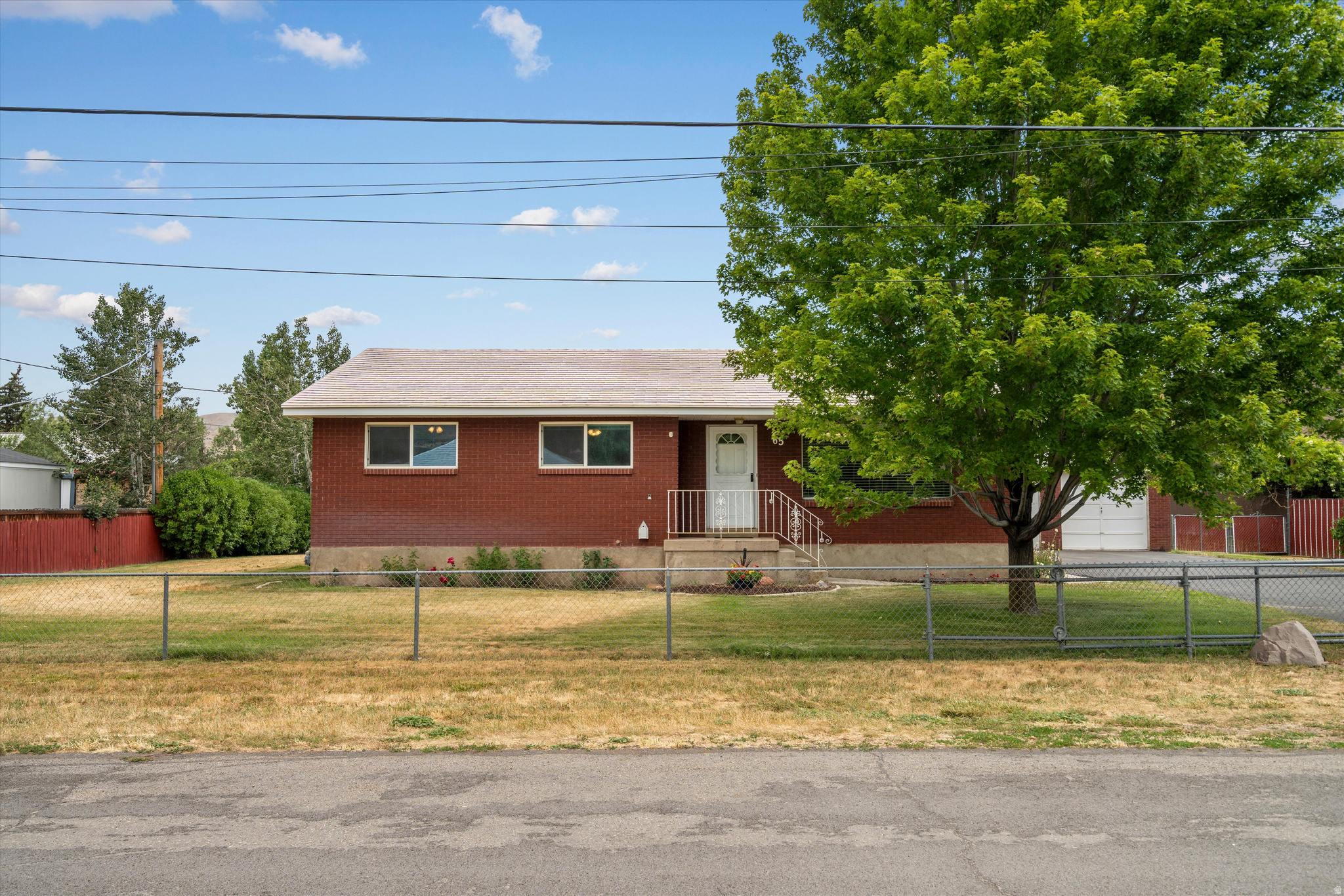 HENEFER TOWN - Residential