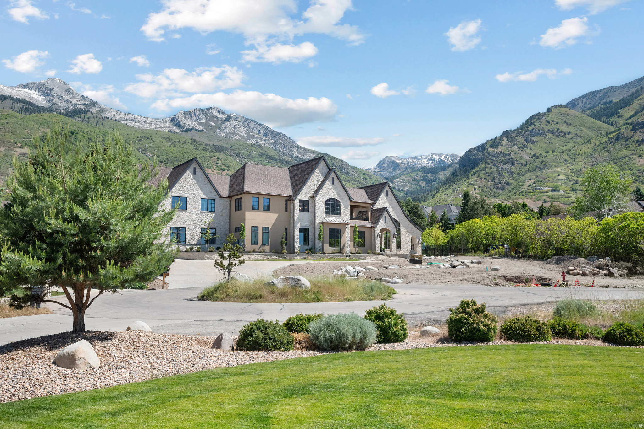 ALPINE COVE - Residential