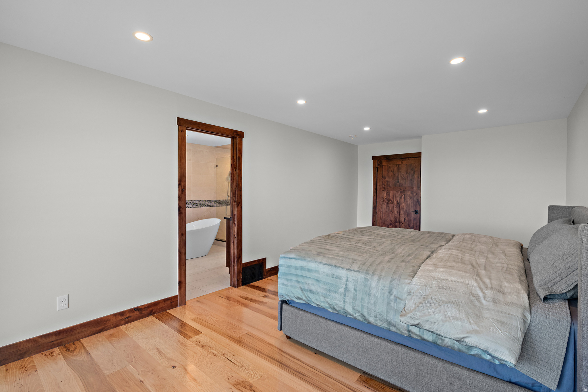 ALPINE COVE - Residential