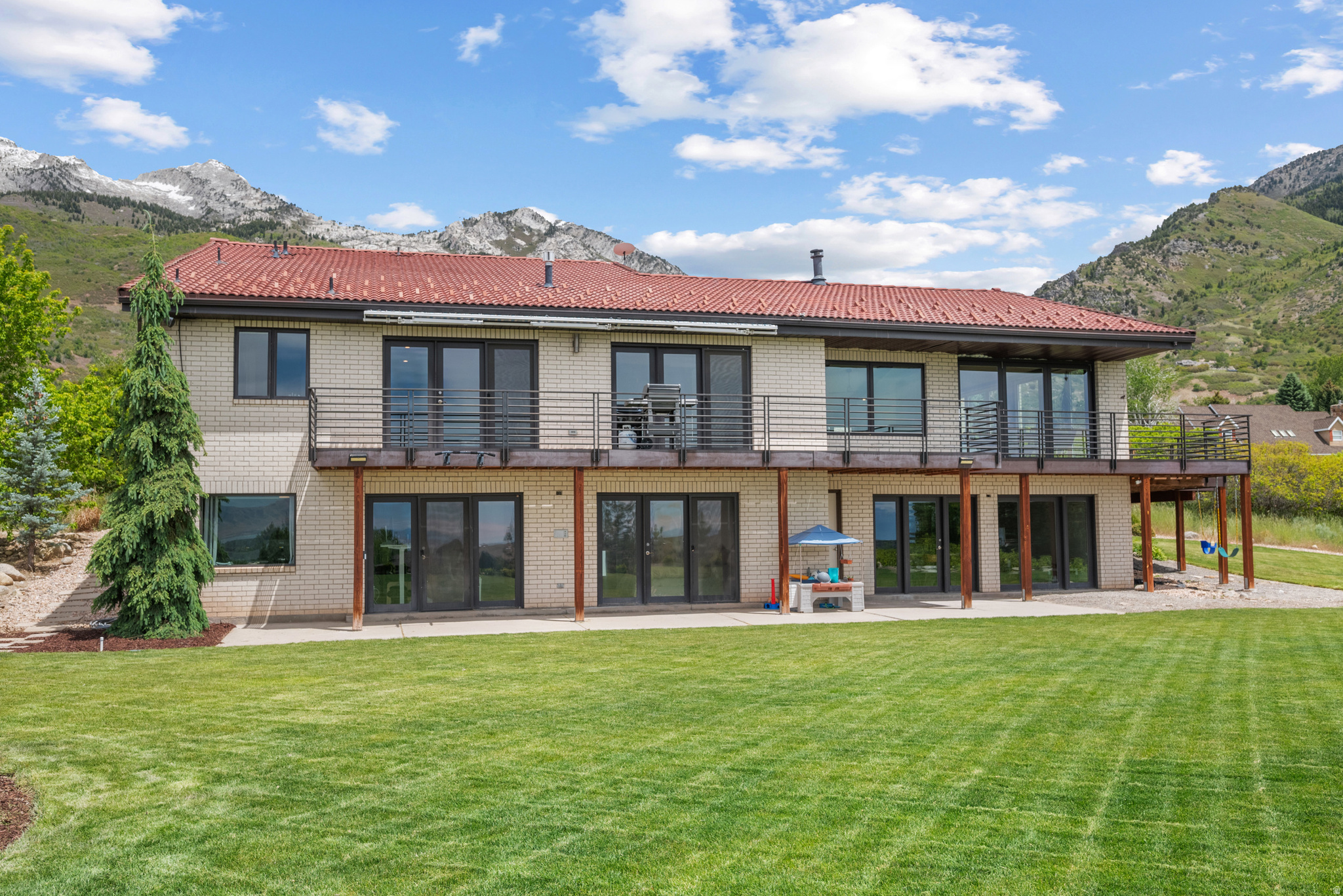 ALPINE COVE - Residential