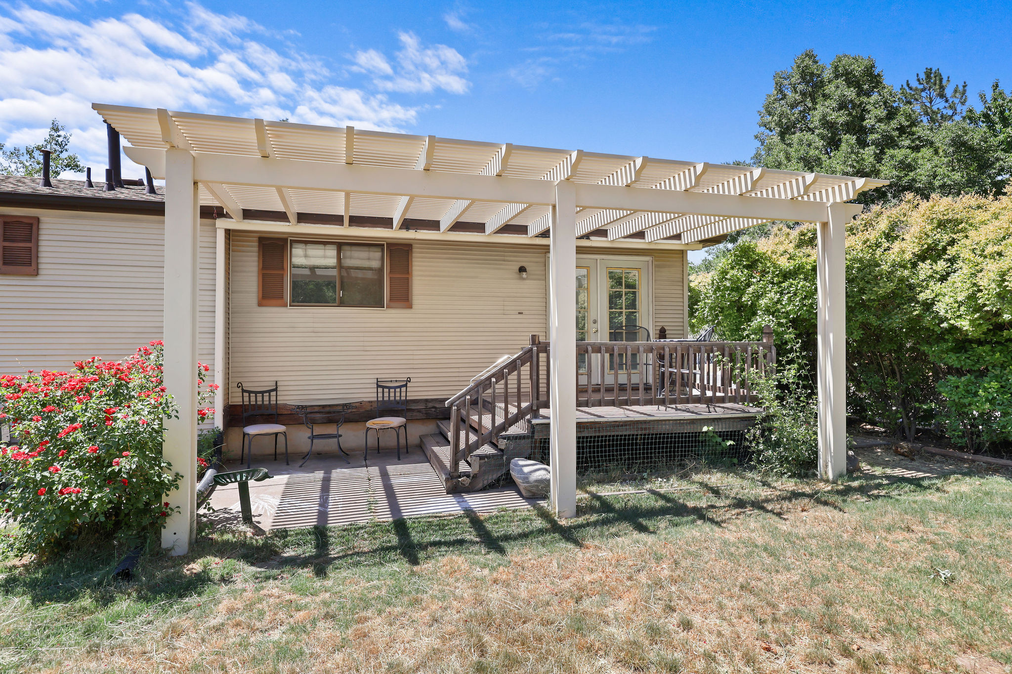 MOUNTAIN ROAD ESTATE - Residential