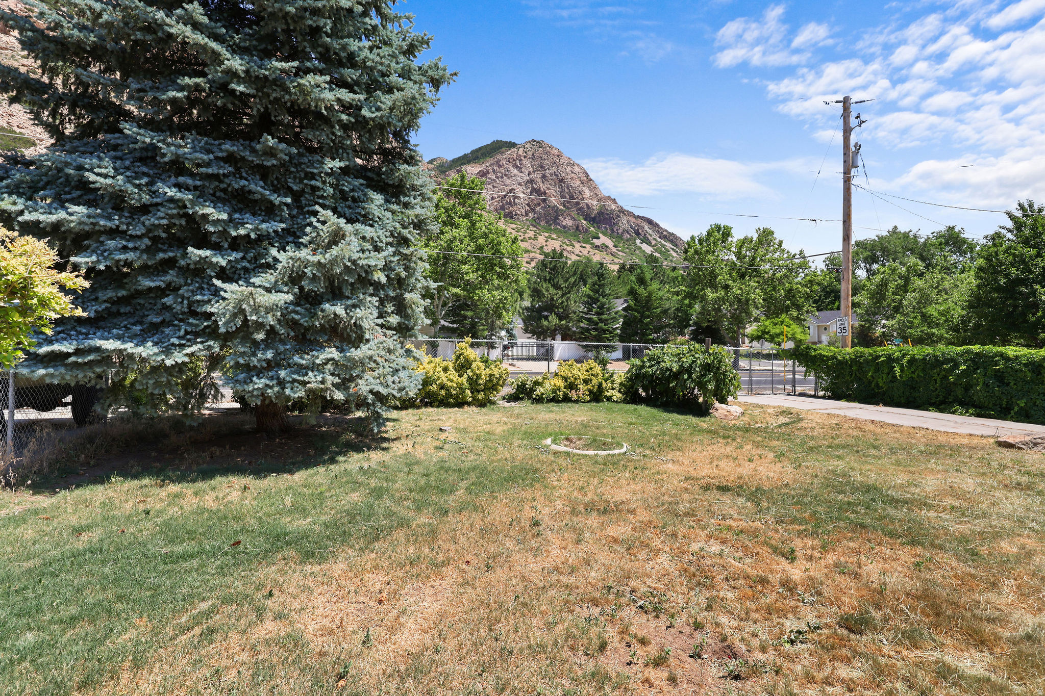 MOUNTAIN ROAD ESTATE - Residential