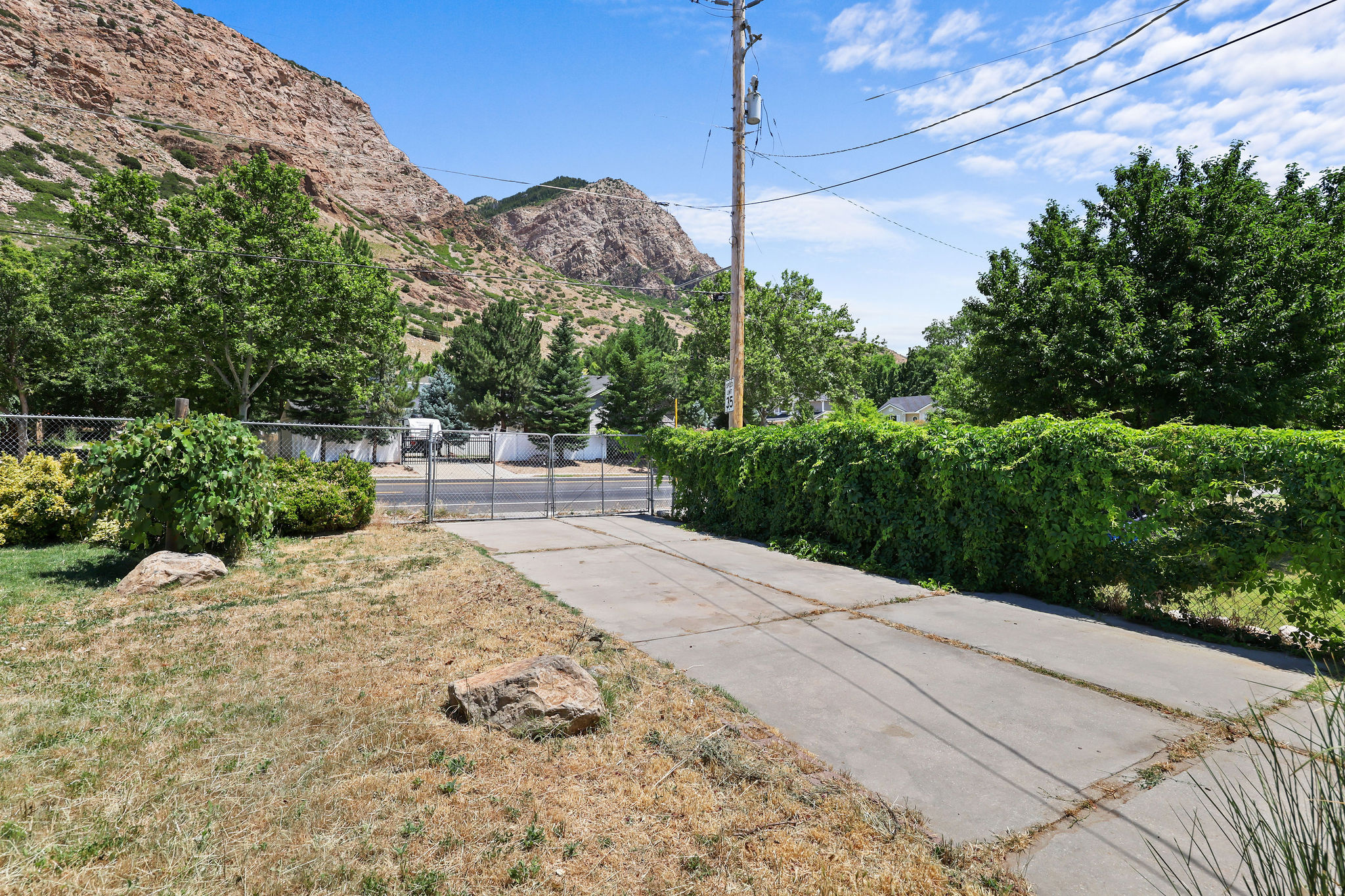 MOUNTAIN ROAD ESTATE - Residential