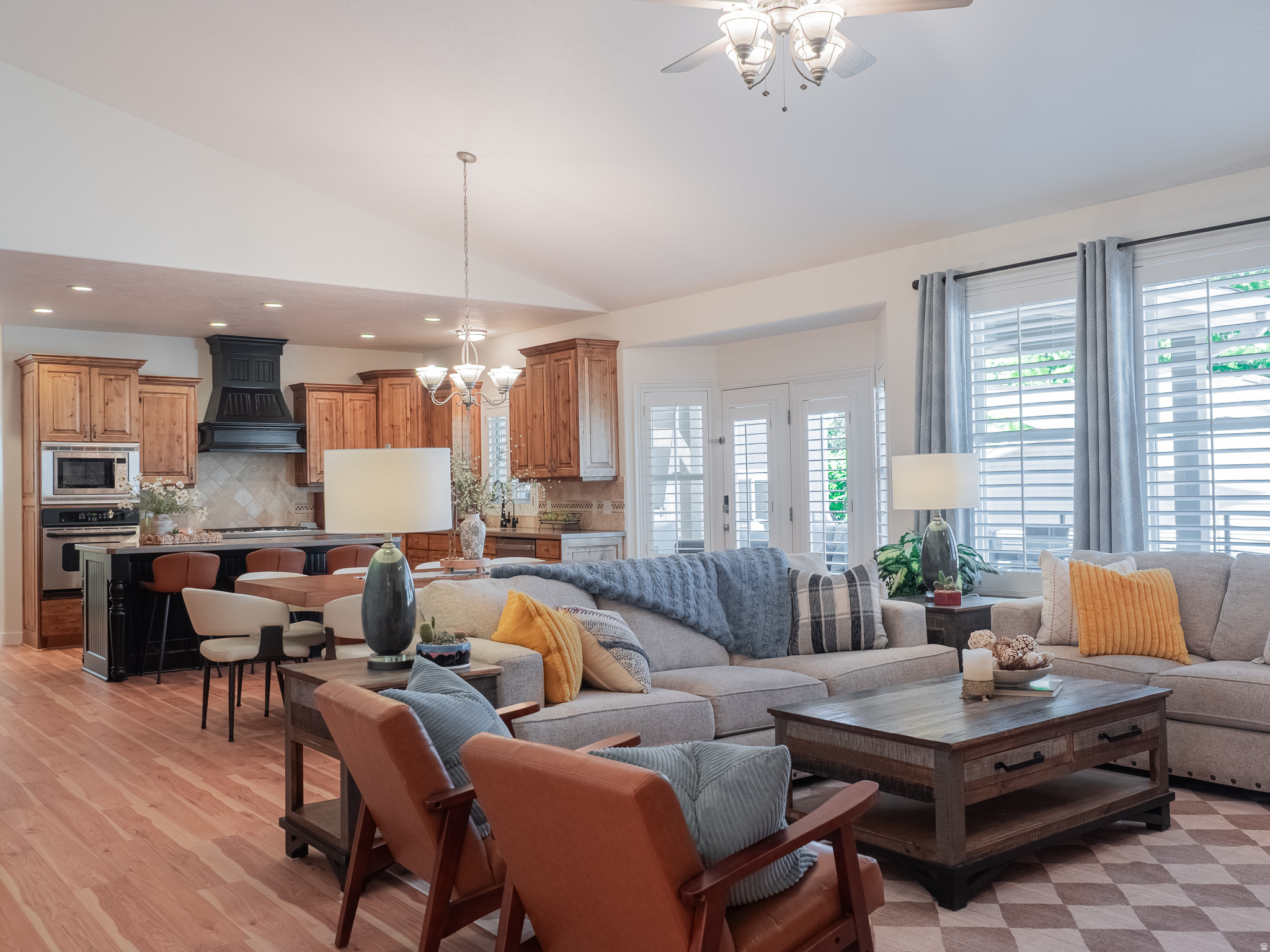 SOUTH MEADOWS - Residential