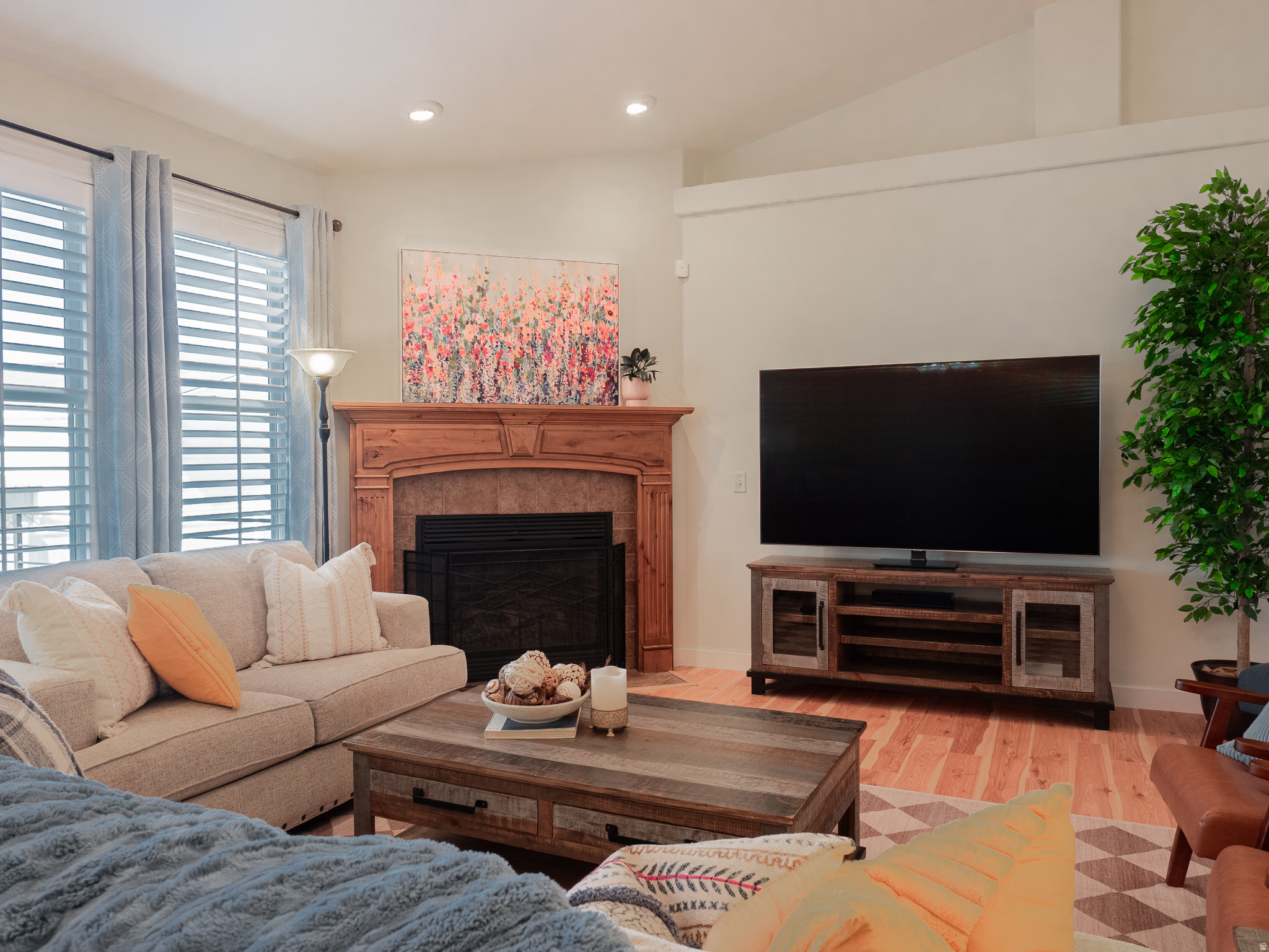 SOUTH MEADOWS - Residential