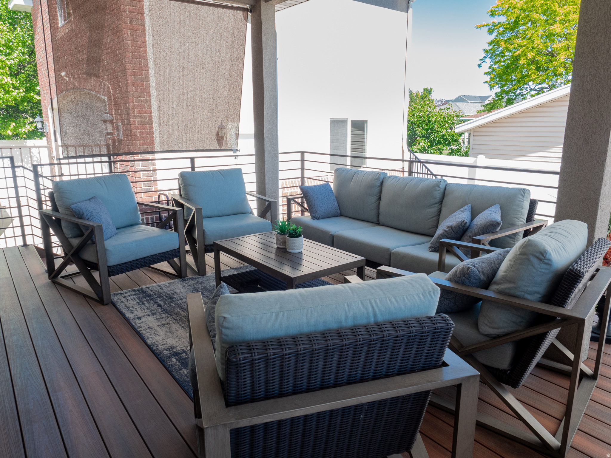 SOUTH MEADOWS - Residential
