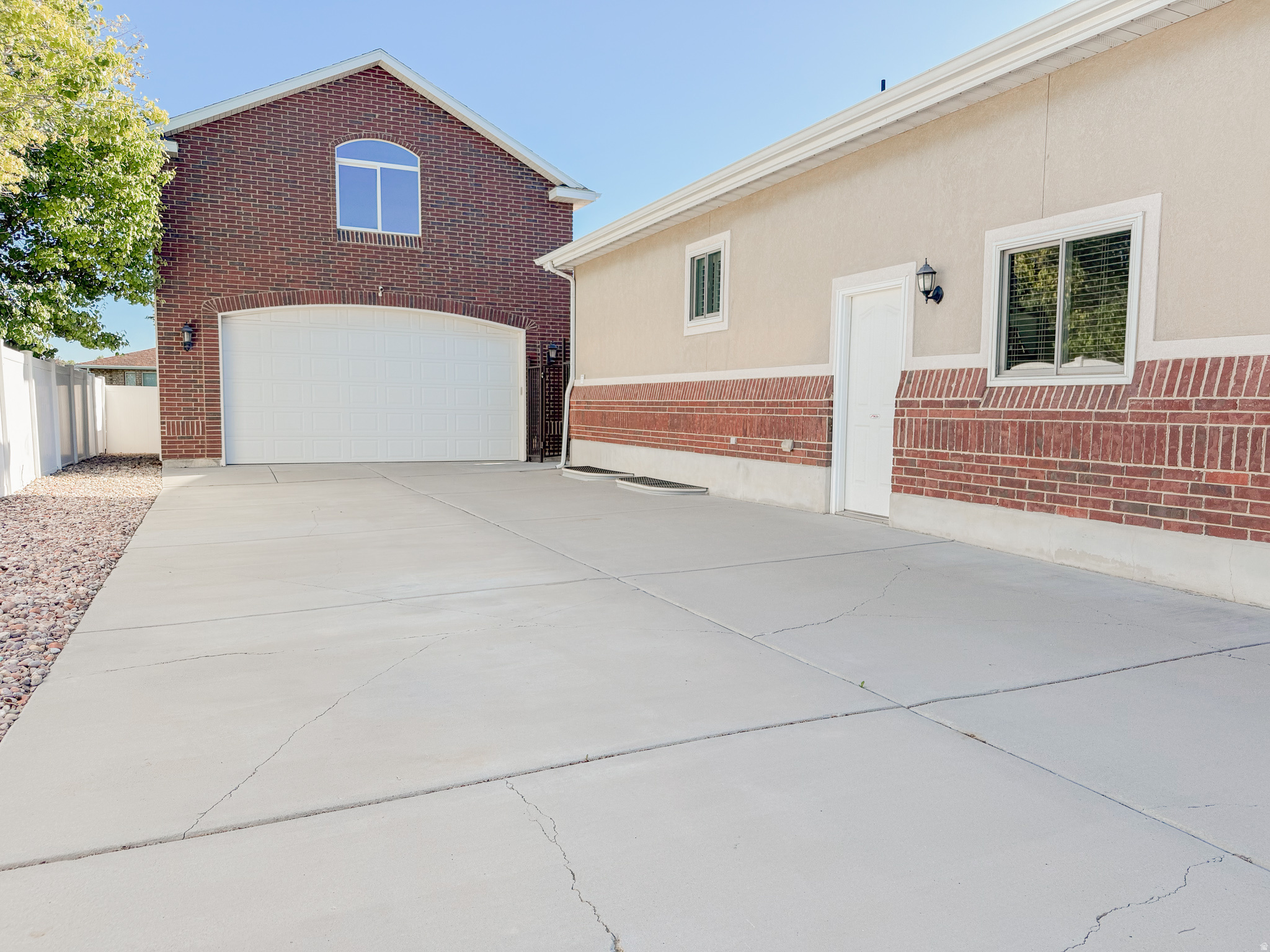 SOUTH MEADOWS - Residential