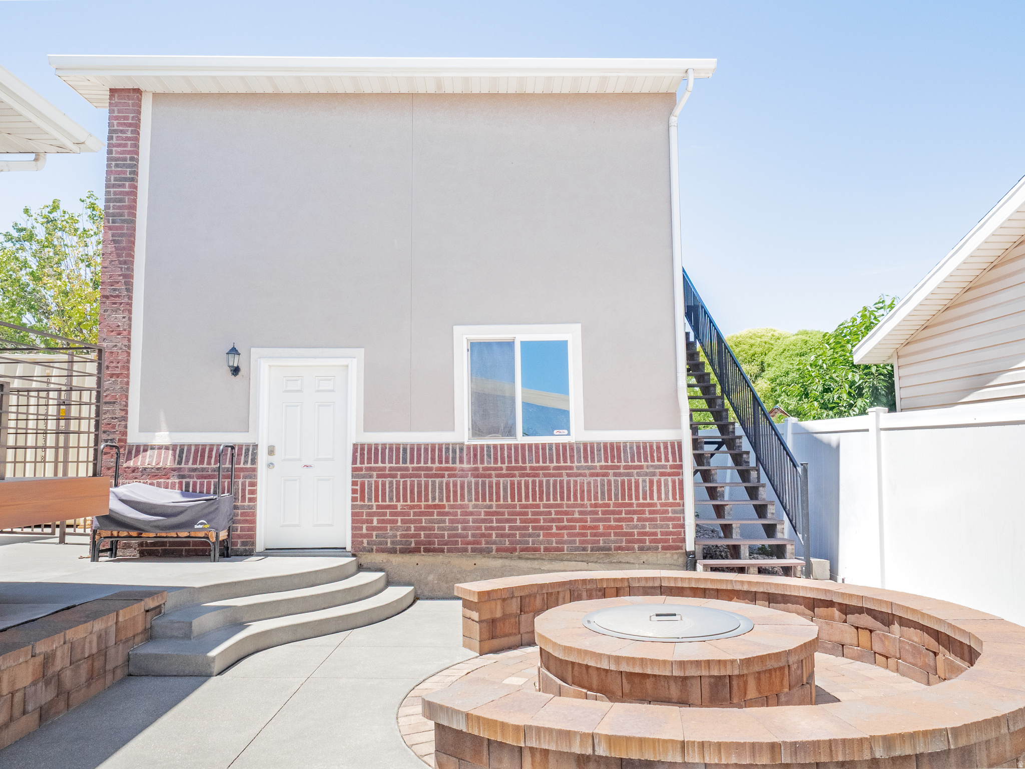 SOUTH MEADOWS - Residential