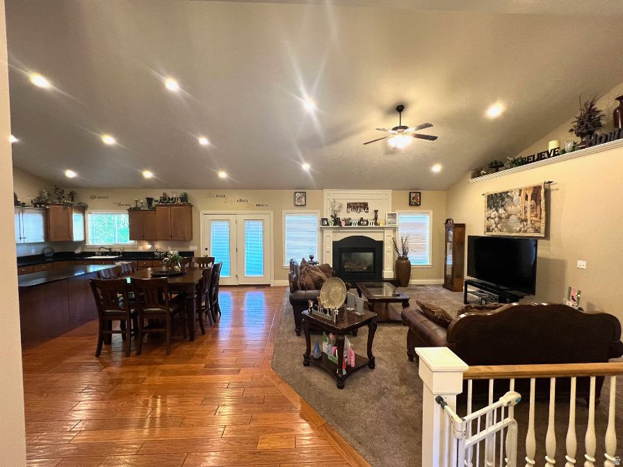 PROVIDENCE HIGHLANDS - Residential