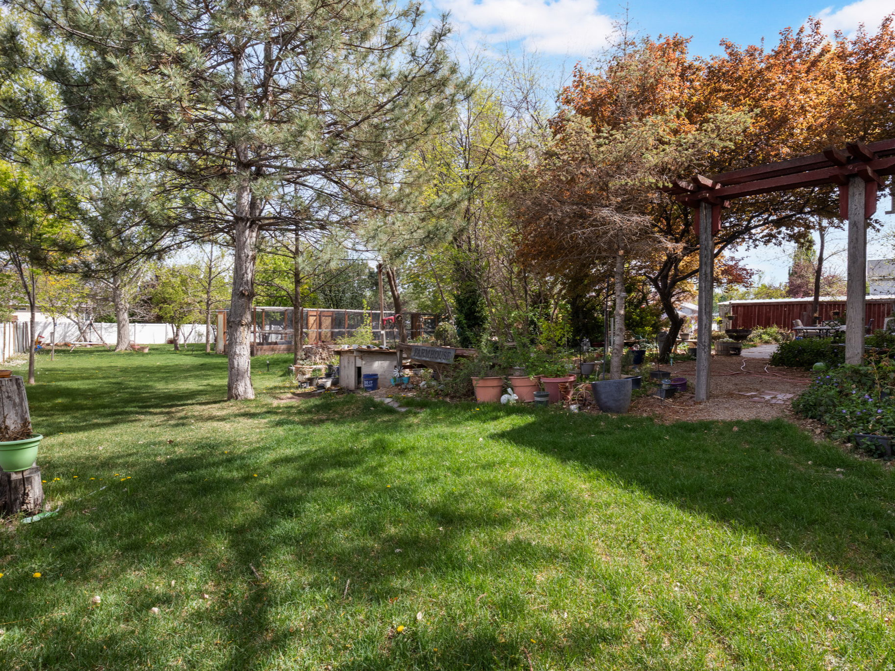 KINGS CROSSING - Residential