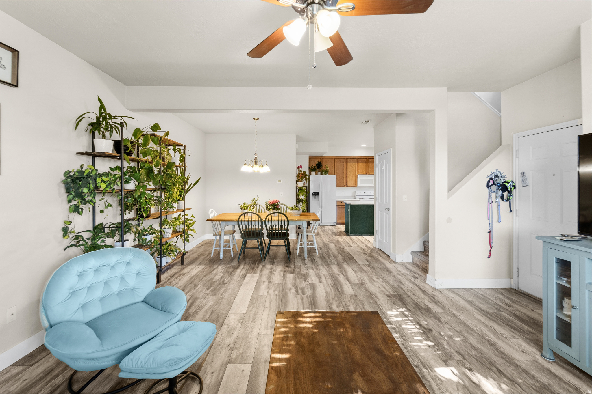 TOWNS AT HUNTER VILLAGE - Residential