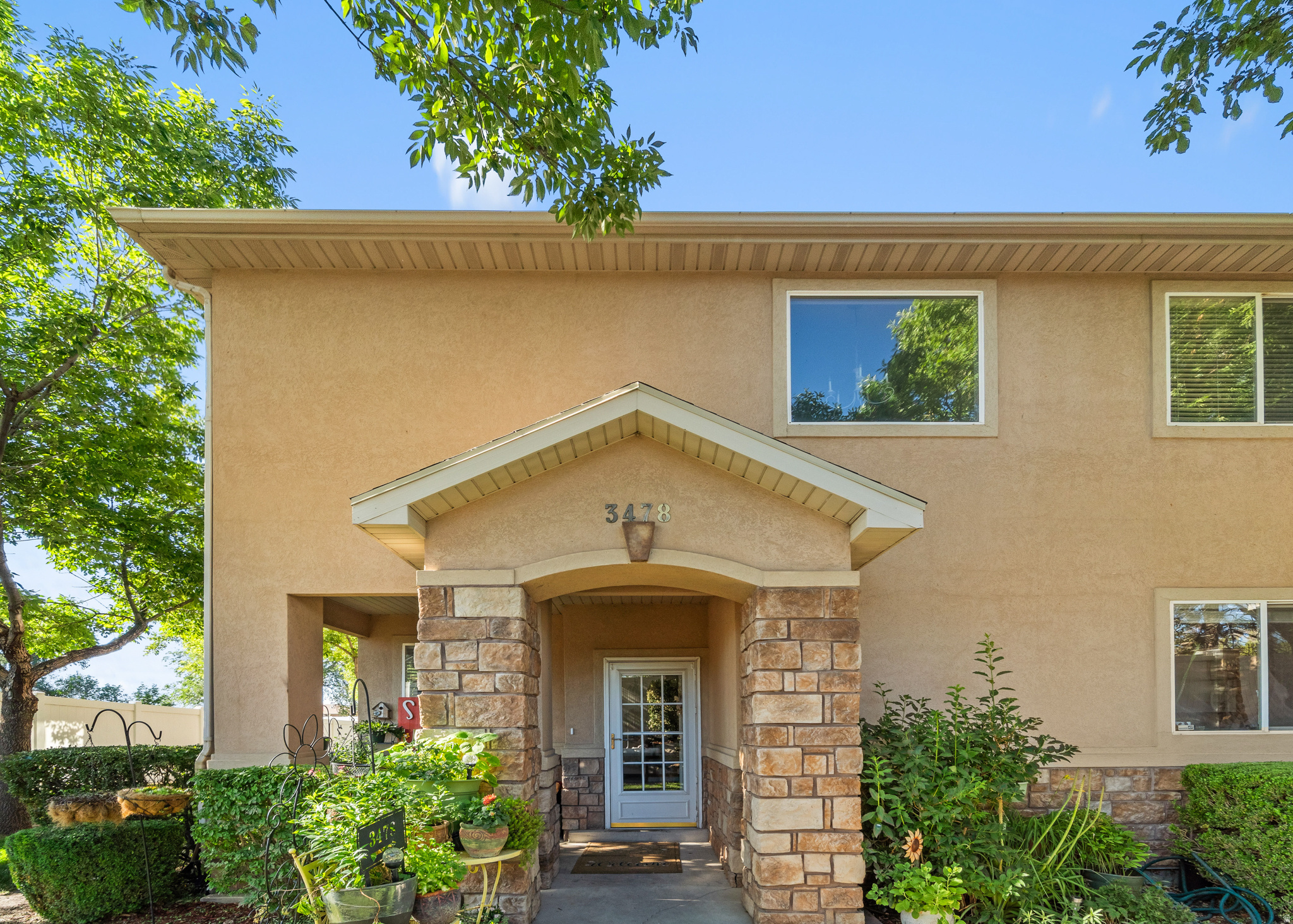 TOWNS AT HUNTER VILLAGE - Residential