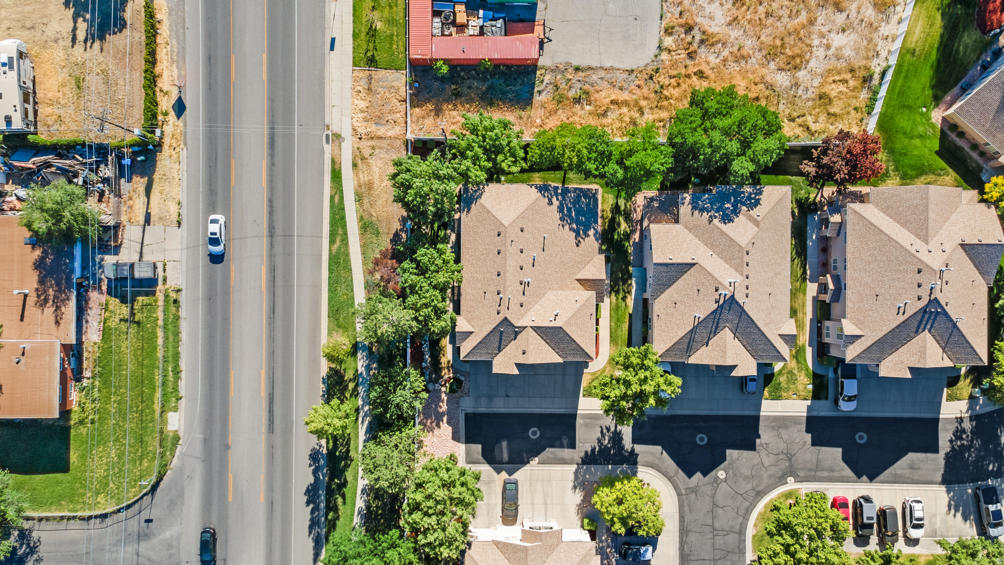 TOWNS AT HUNTER VILLAGE - Residential