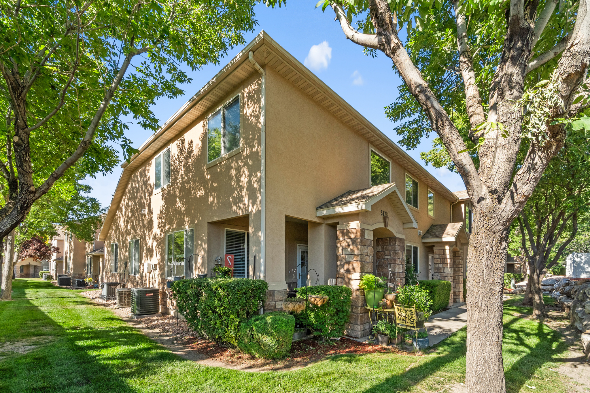 TOWNS AT HUNTER VILLAGE - Residential
