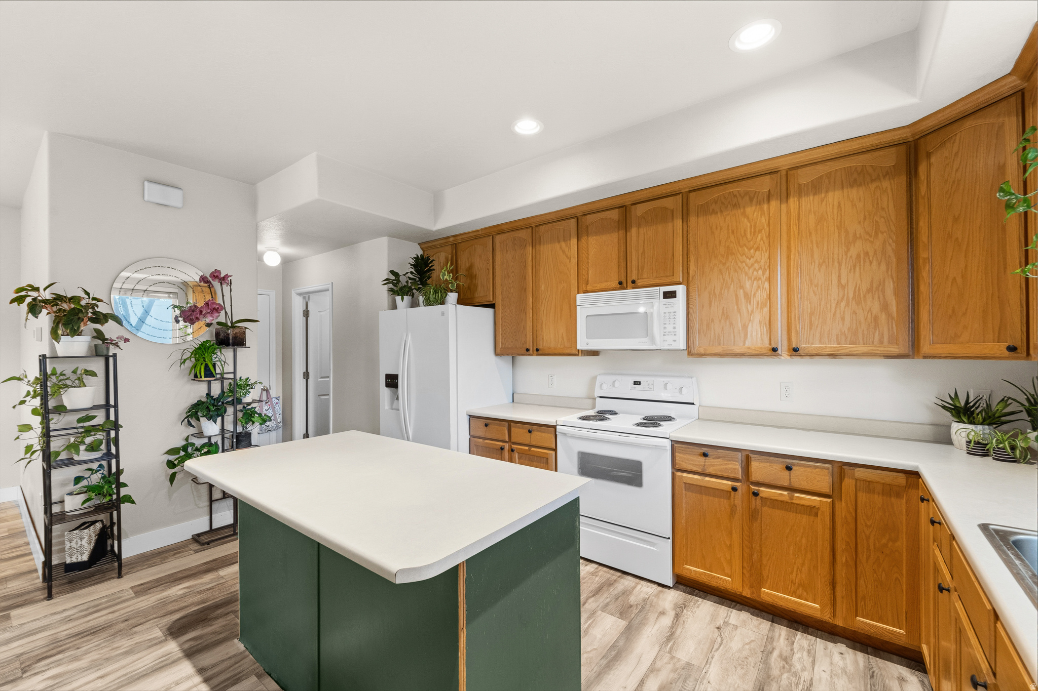 TOWNS AT HUNTER VILLAGE - Residential