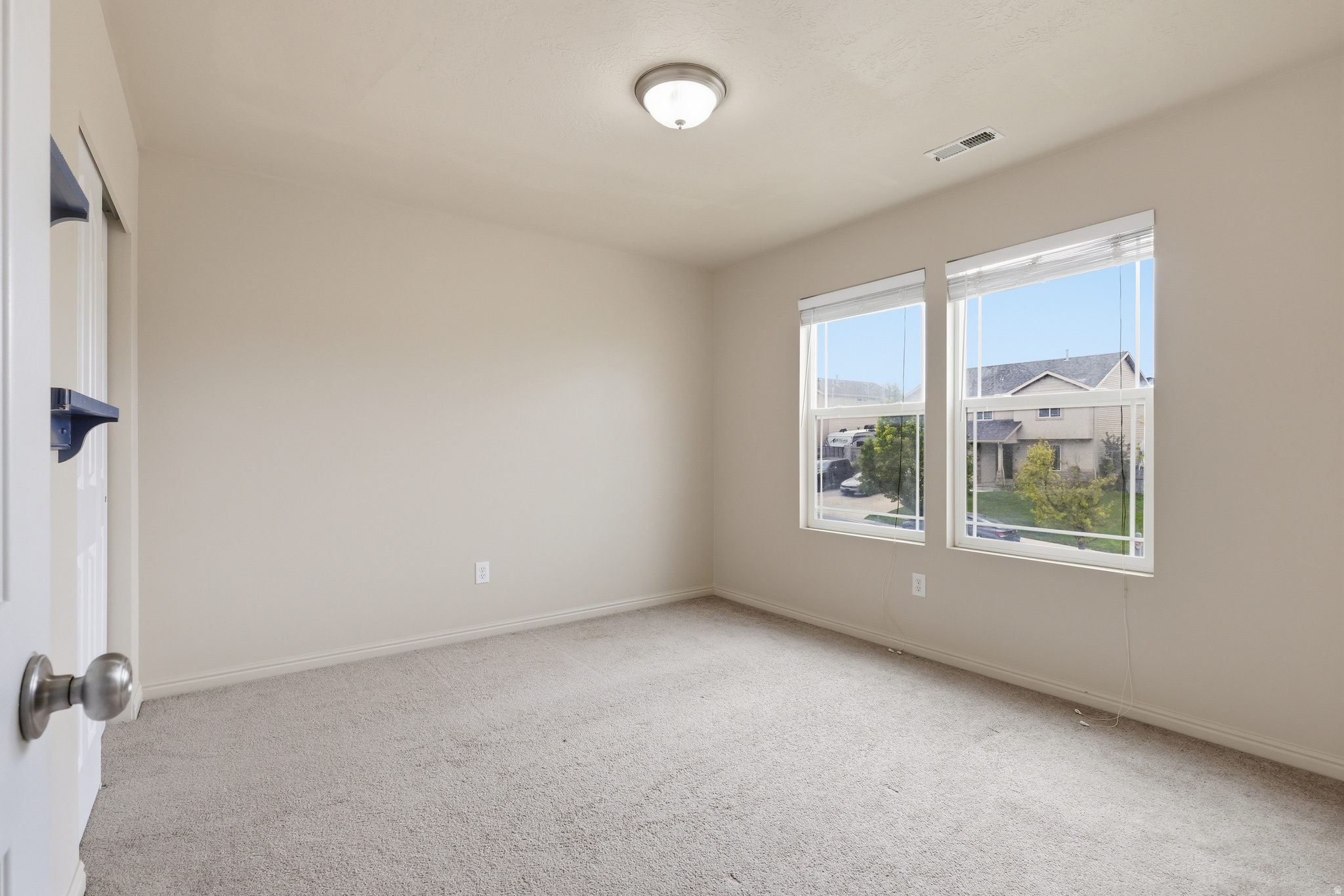 LONE TREE AT CIRCLE FIVE RANCH - Residential