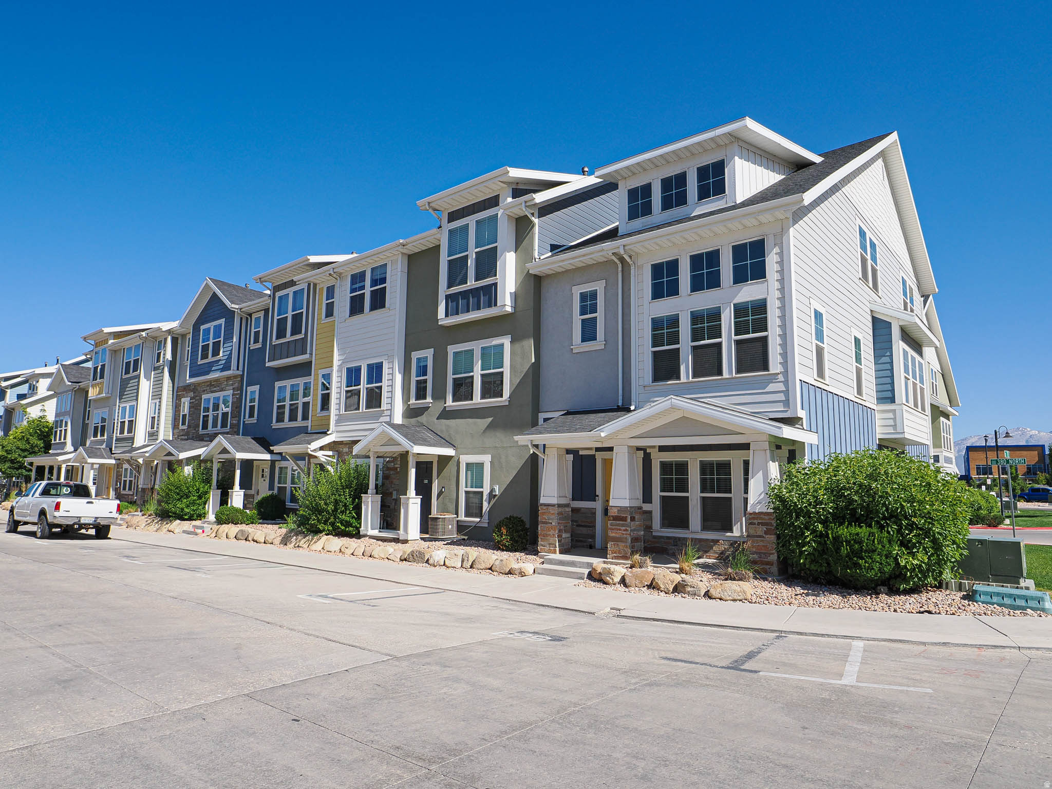 EDGE WATER - Residential