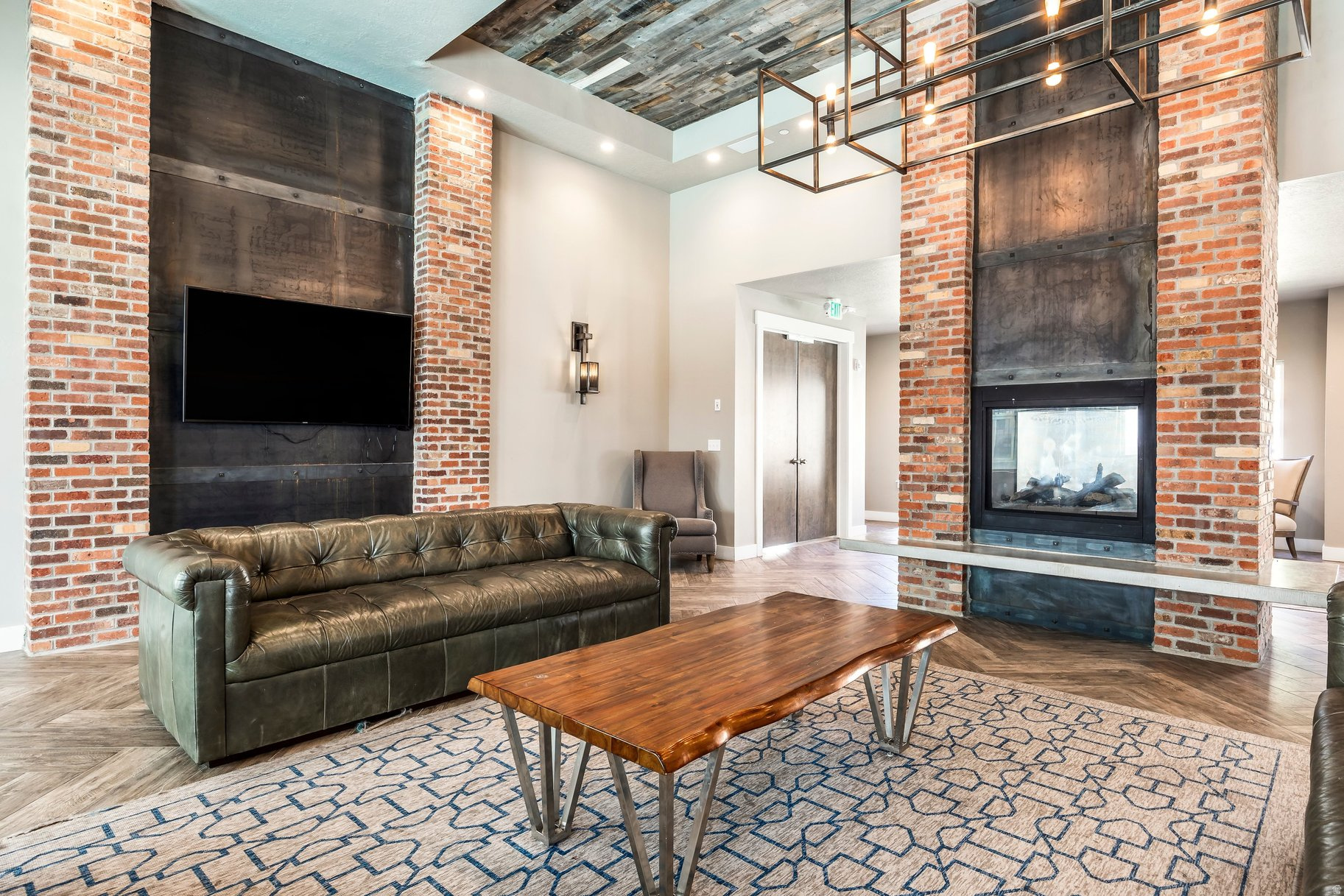 RIDGE - Residential