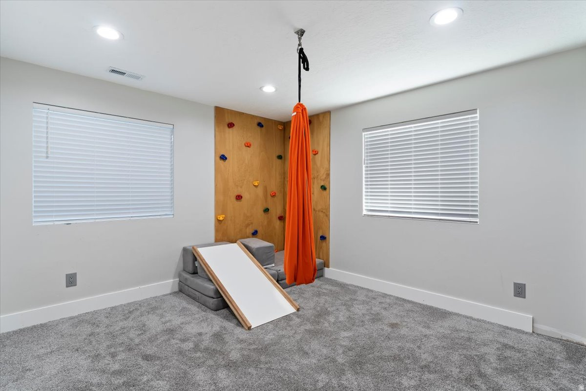 LAURELWOOD LAND PHAS - Residential