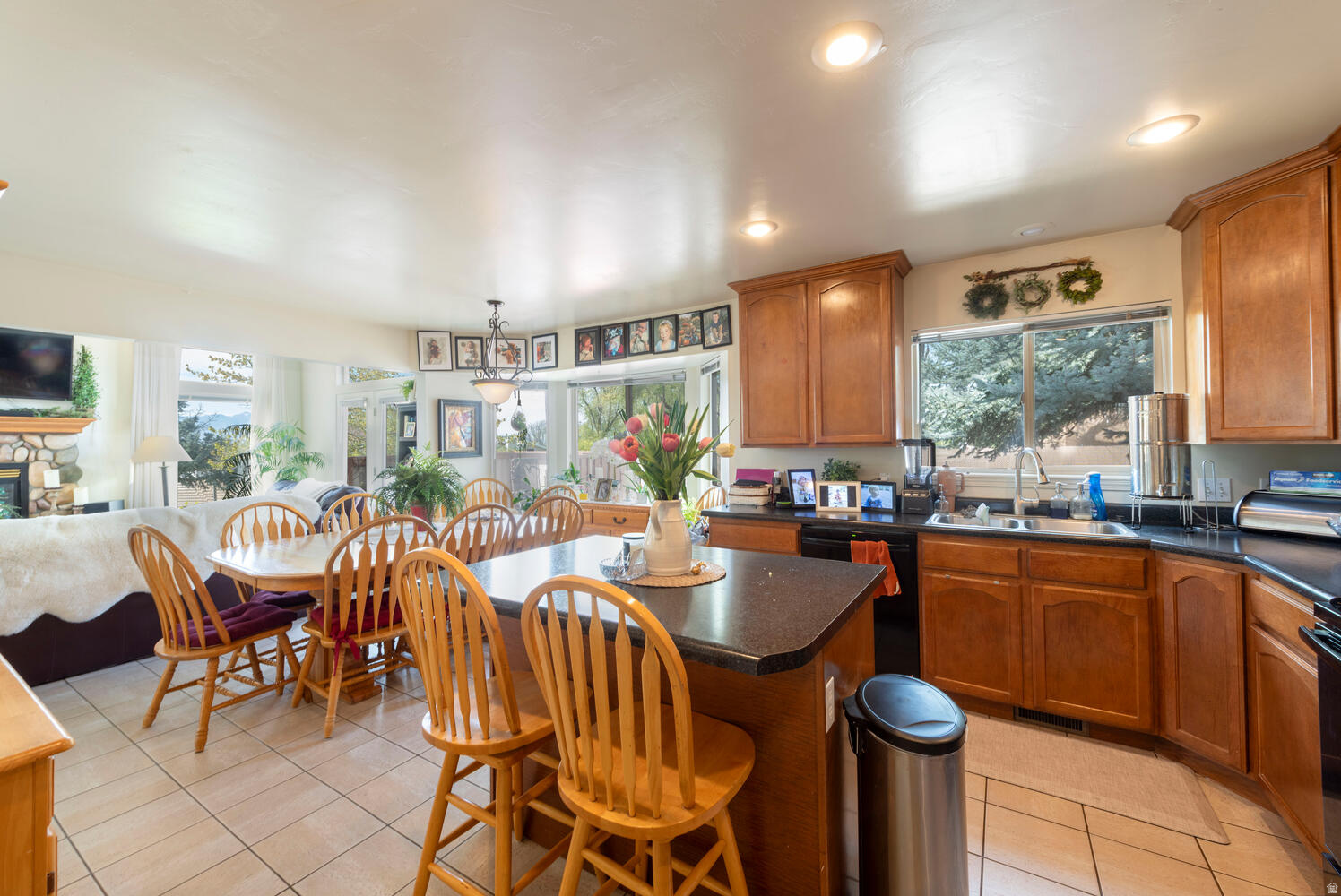 HILLCREST ESTATES - Residential