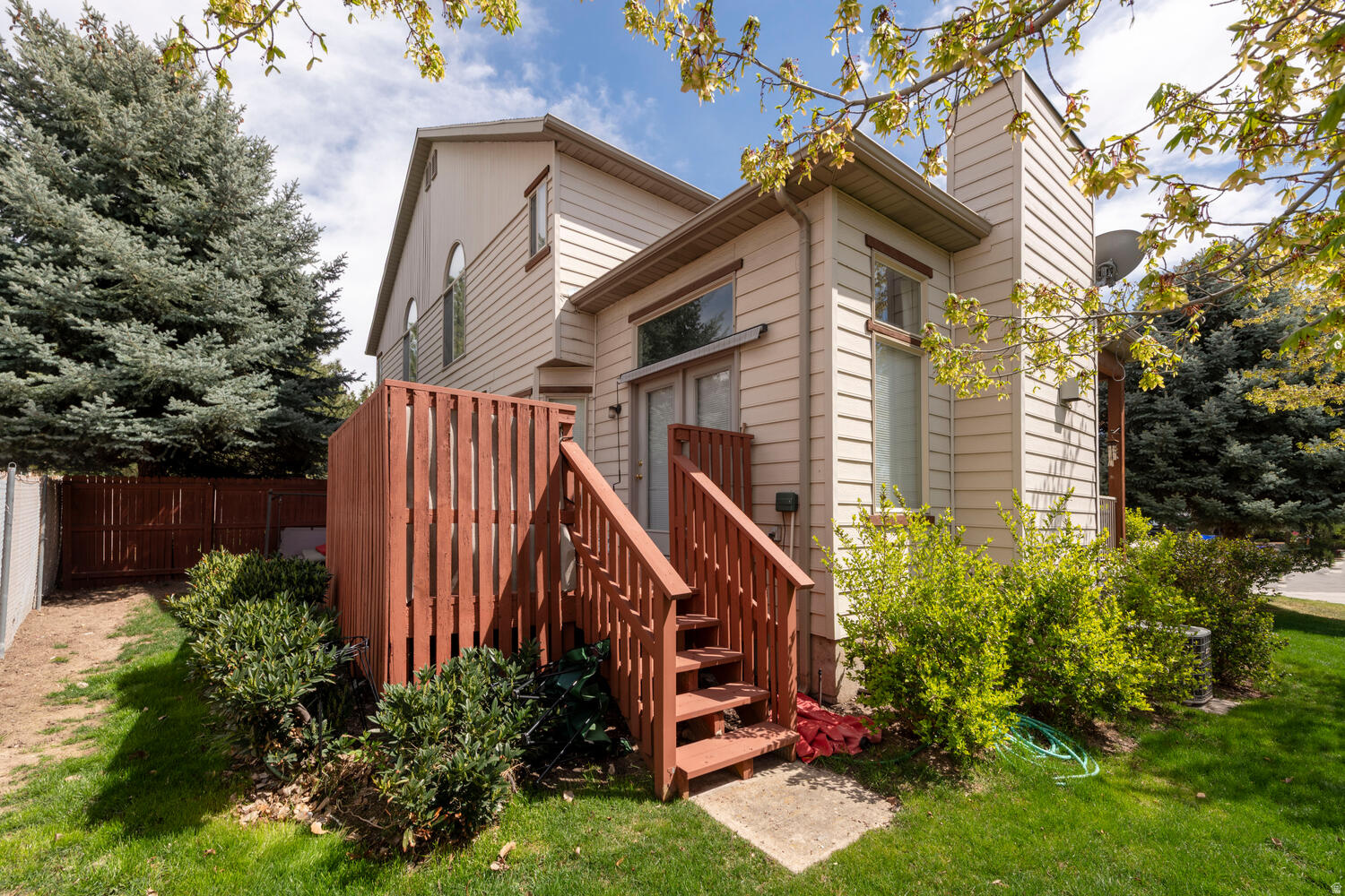 HILLCREST ESTATES - Residential