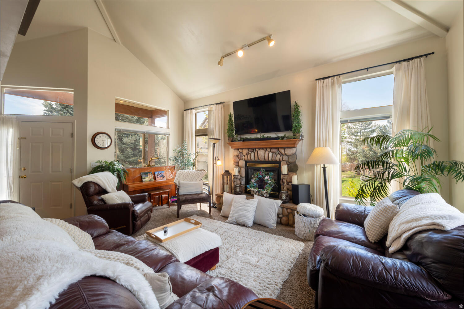 HILLCREST ESTATES - Residential