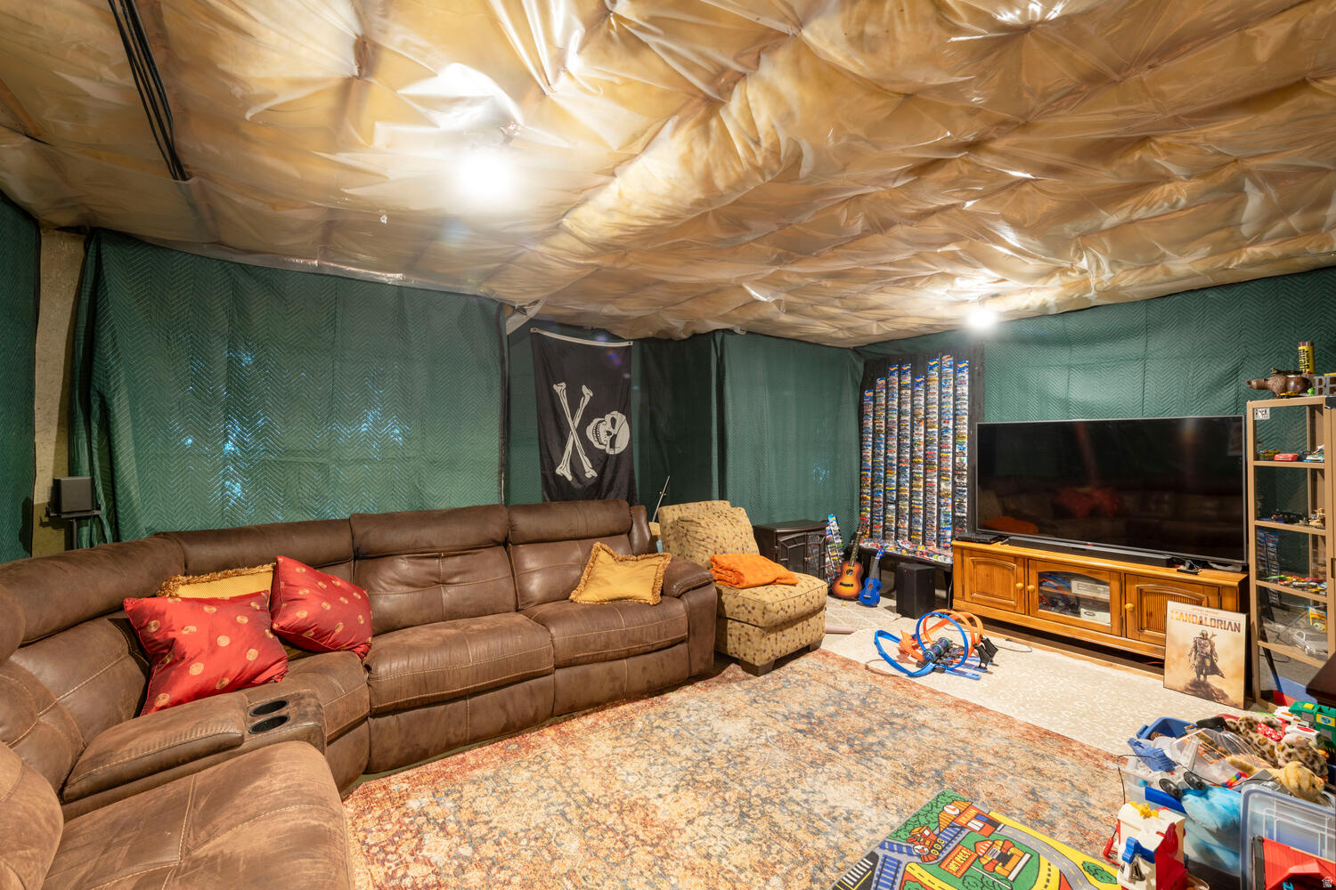 HILLCREST ESTATES - Residential
