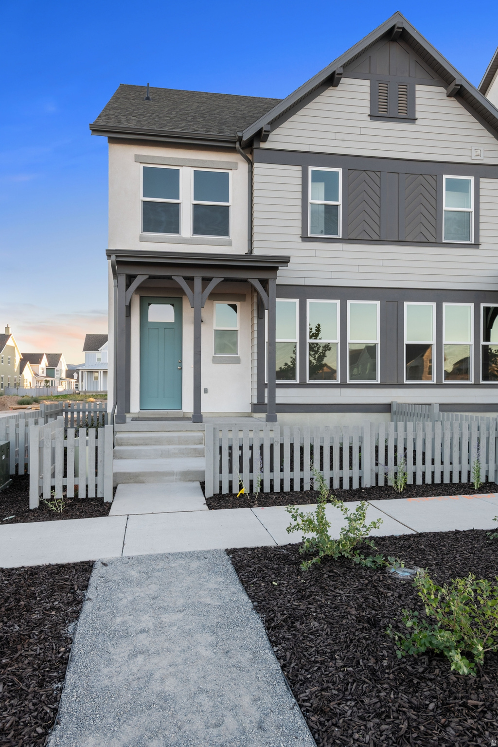 DAYBREAK - Residential