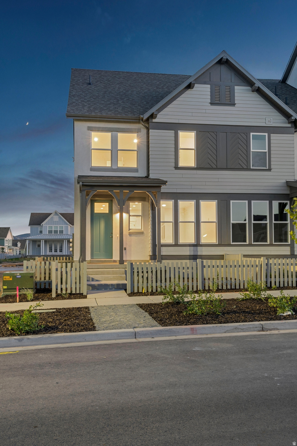 DAYBREAK - Residential