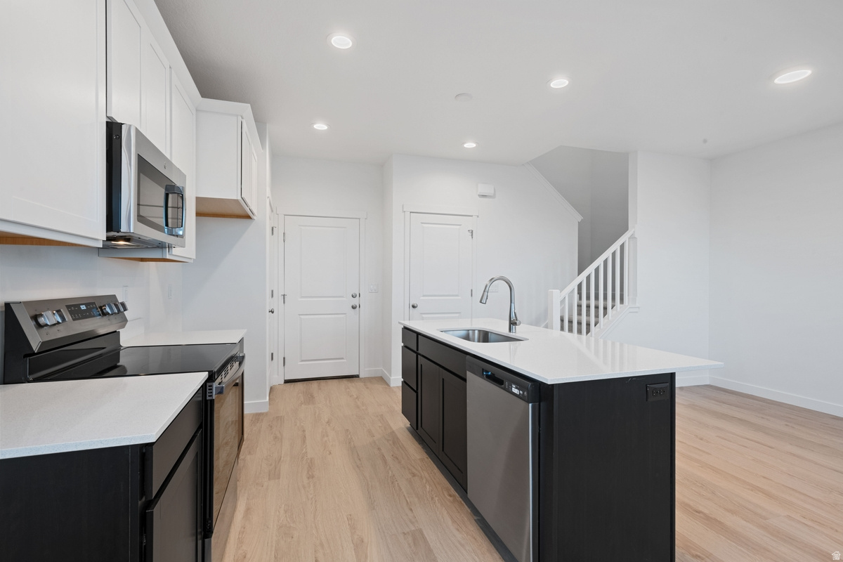 DAYBREAK - Residential