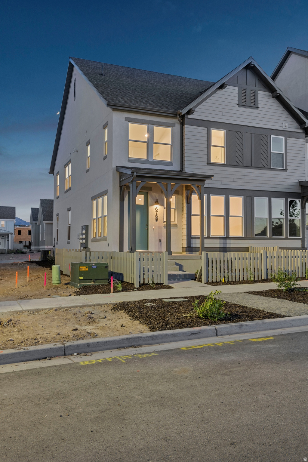 DAYBREAK - Residential
