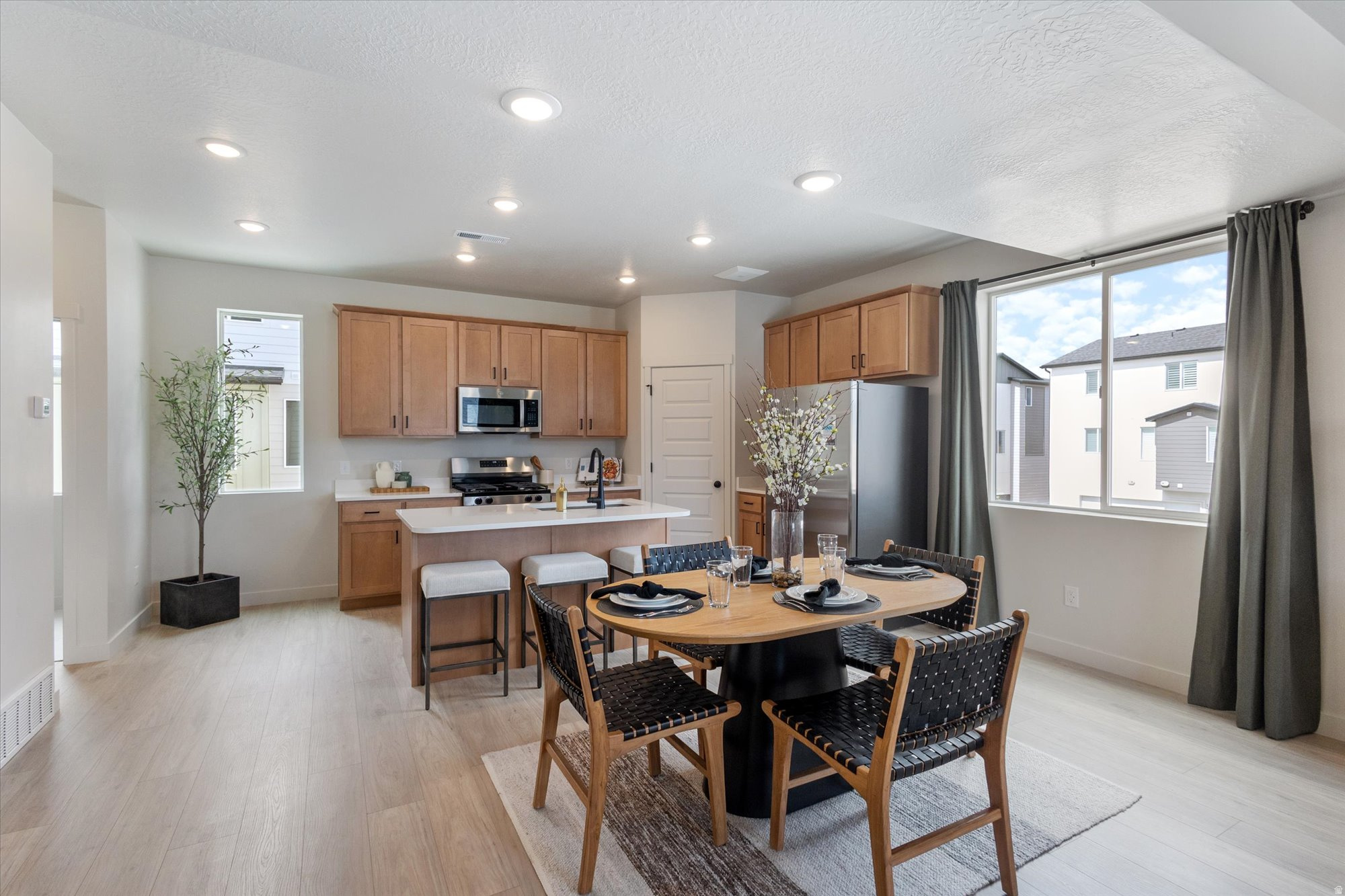 ARROWHEAD RANCH - Residential