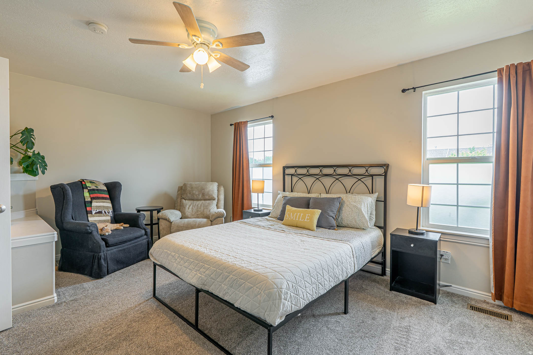 CREEKSIDE TOWNHOMES - Residential