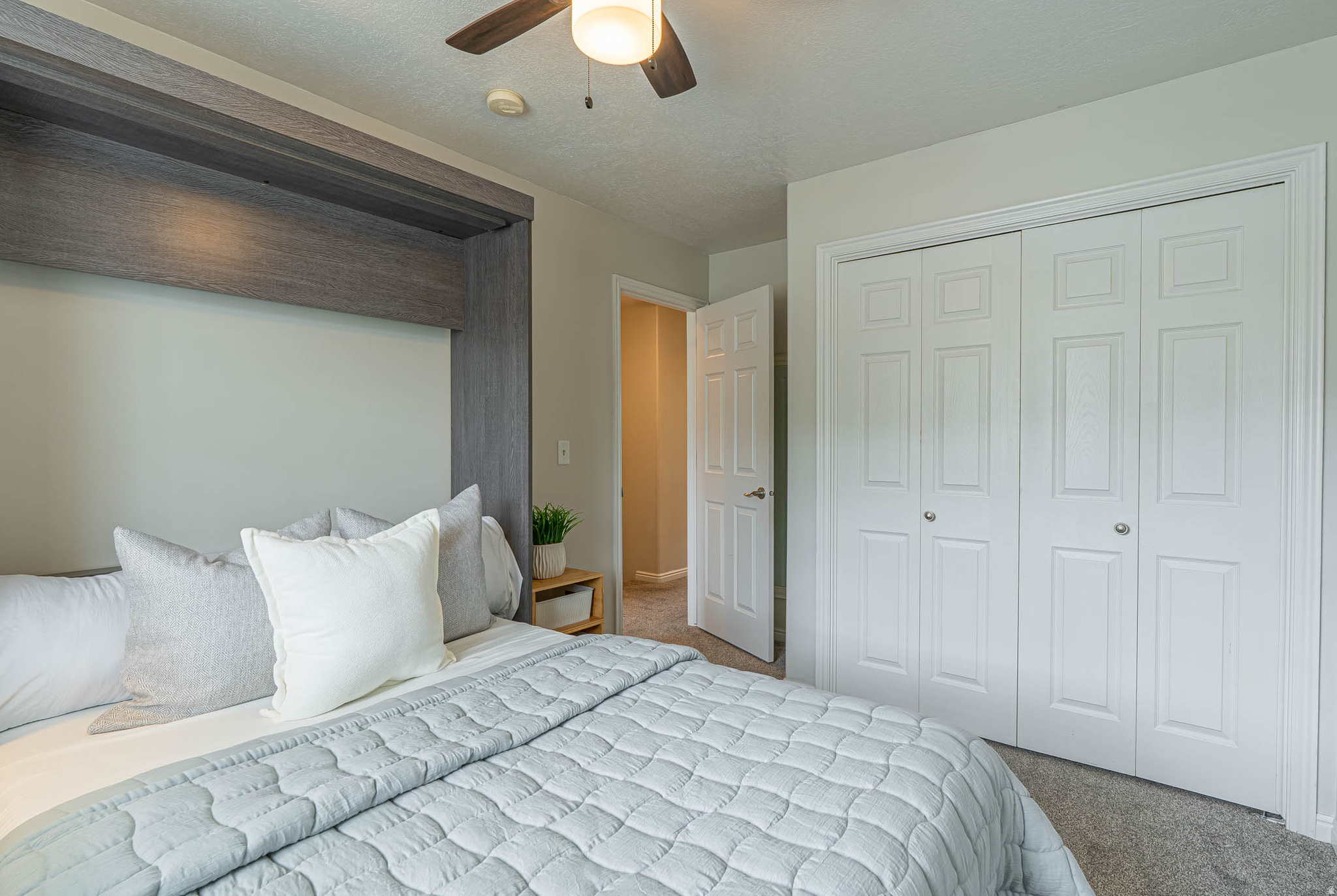 CREEKSIDE TOWNHOMES - Residential