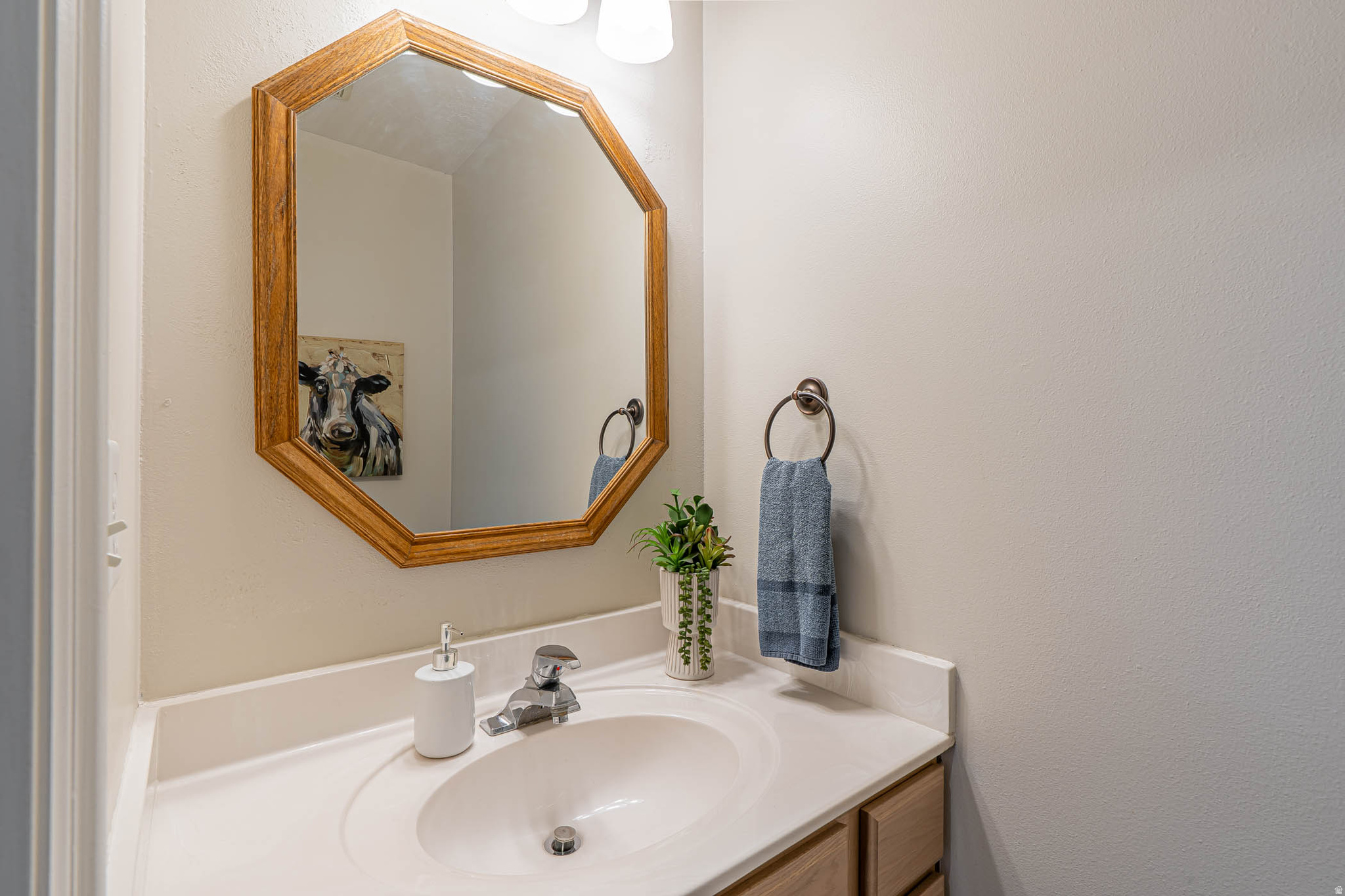CREEKSIDE TOWNHOMES - Residential