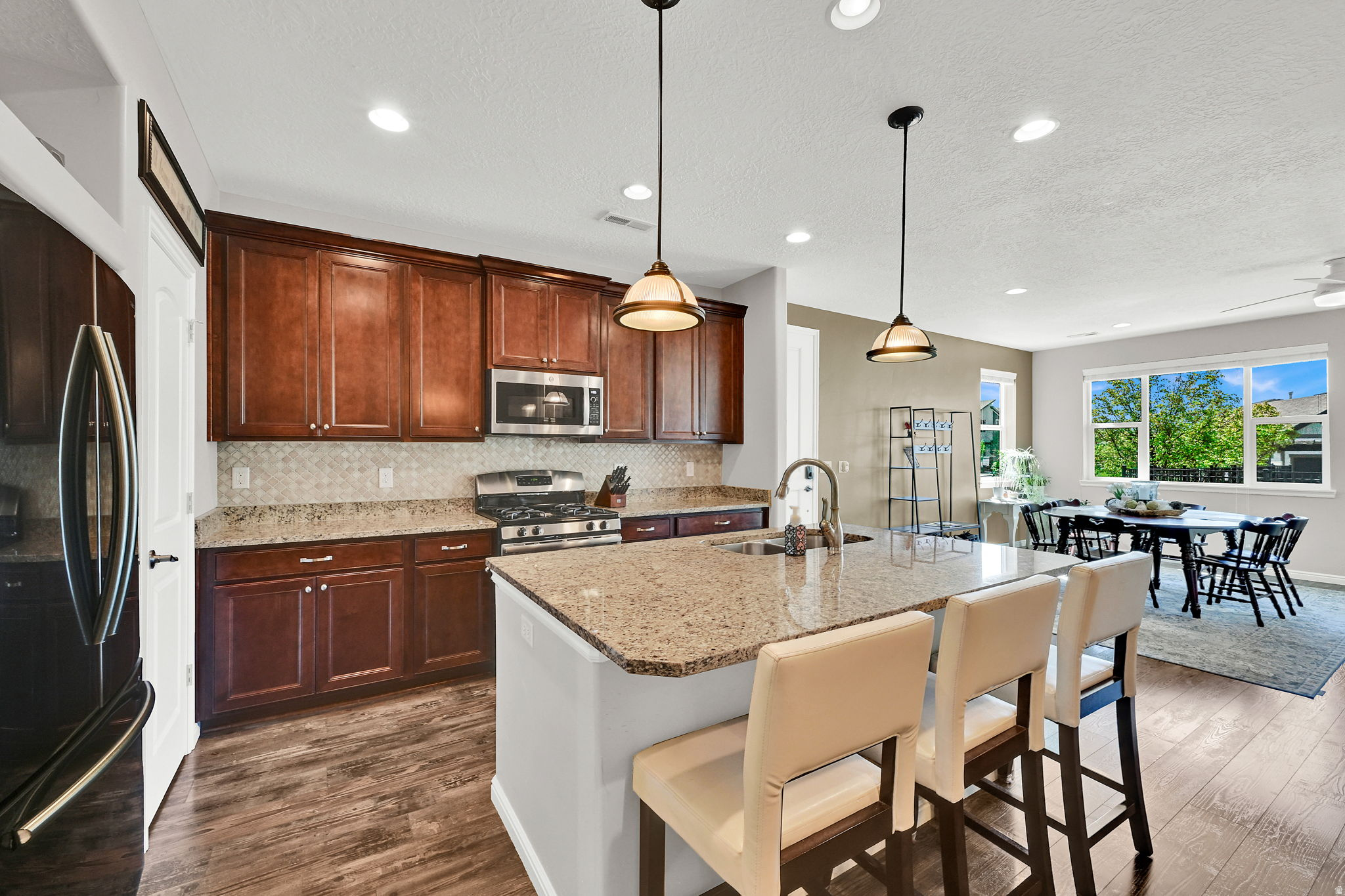 AVENUES AT THE STATION - Residential