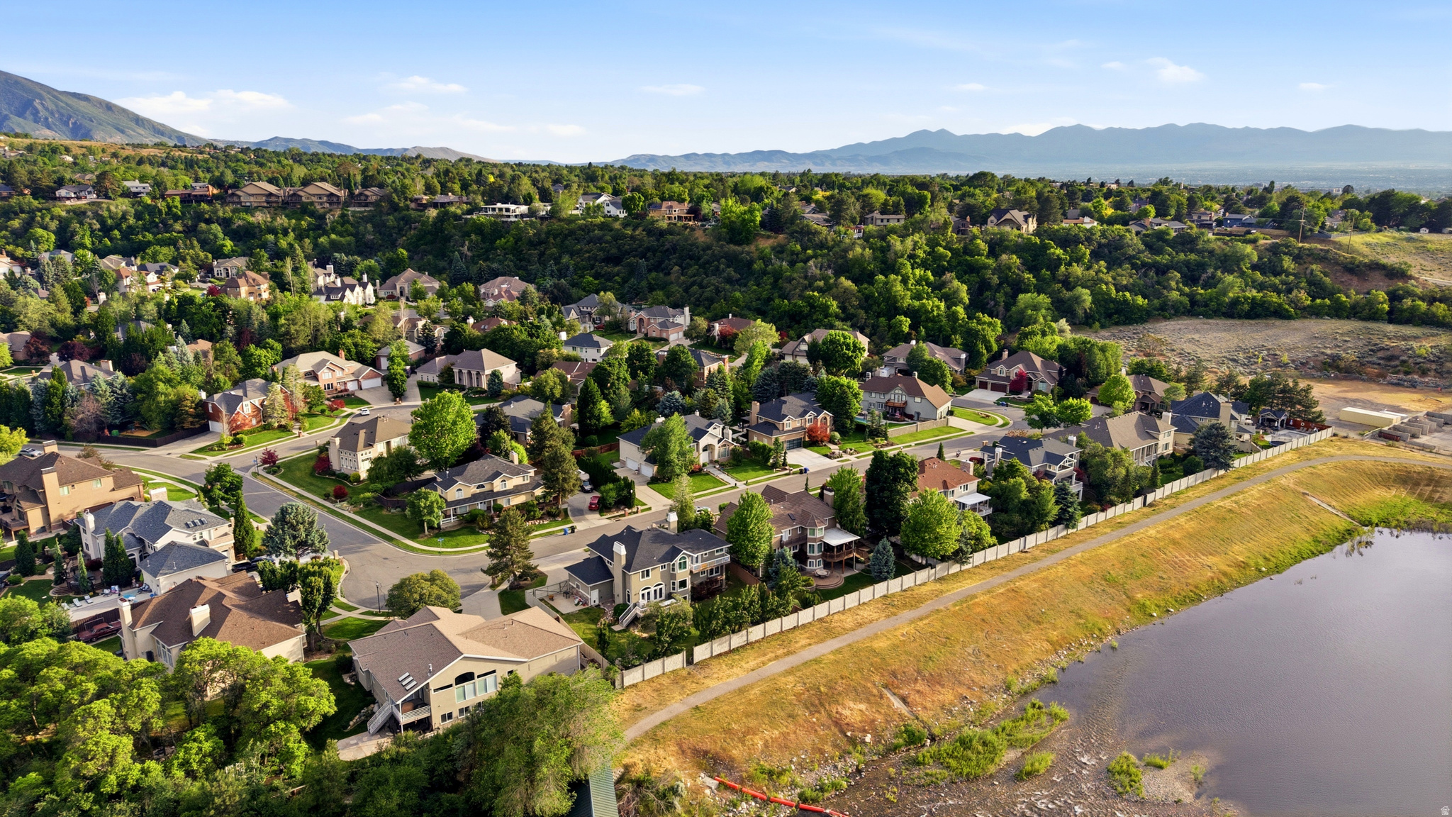 OLD MILL ESTATES - Residential