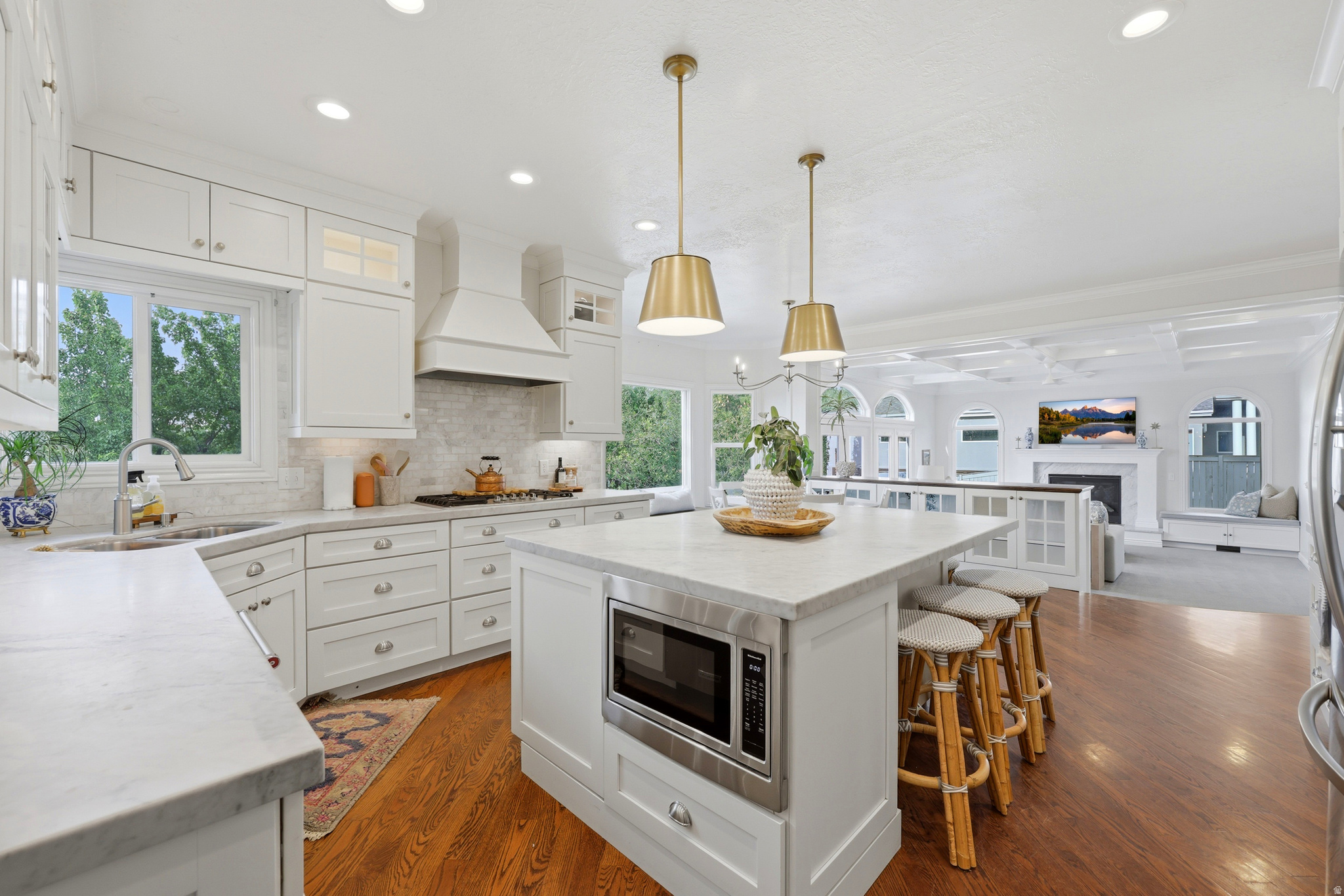 OLD MILL ESTATES - Residential